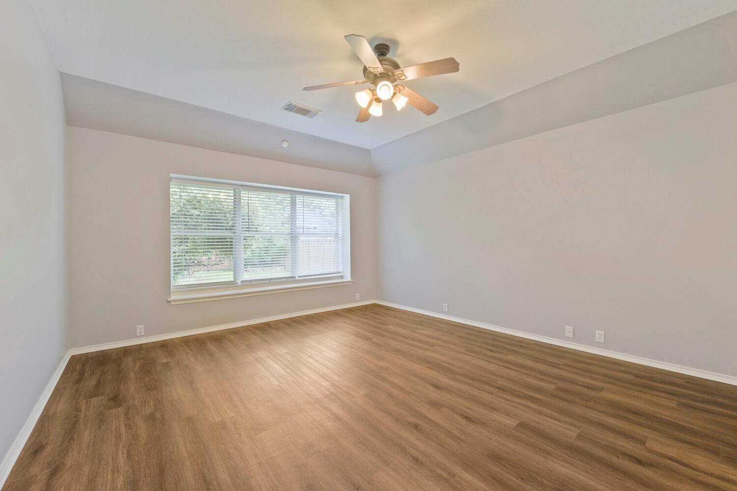 421 Racetrack Dr, Austin, TX 78748