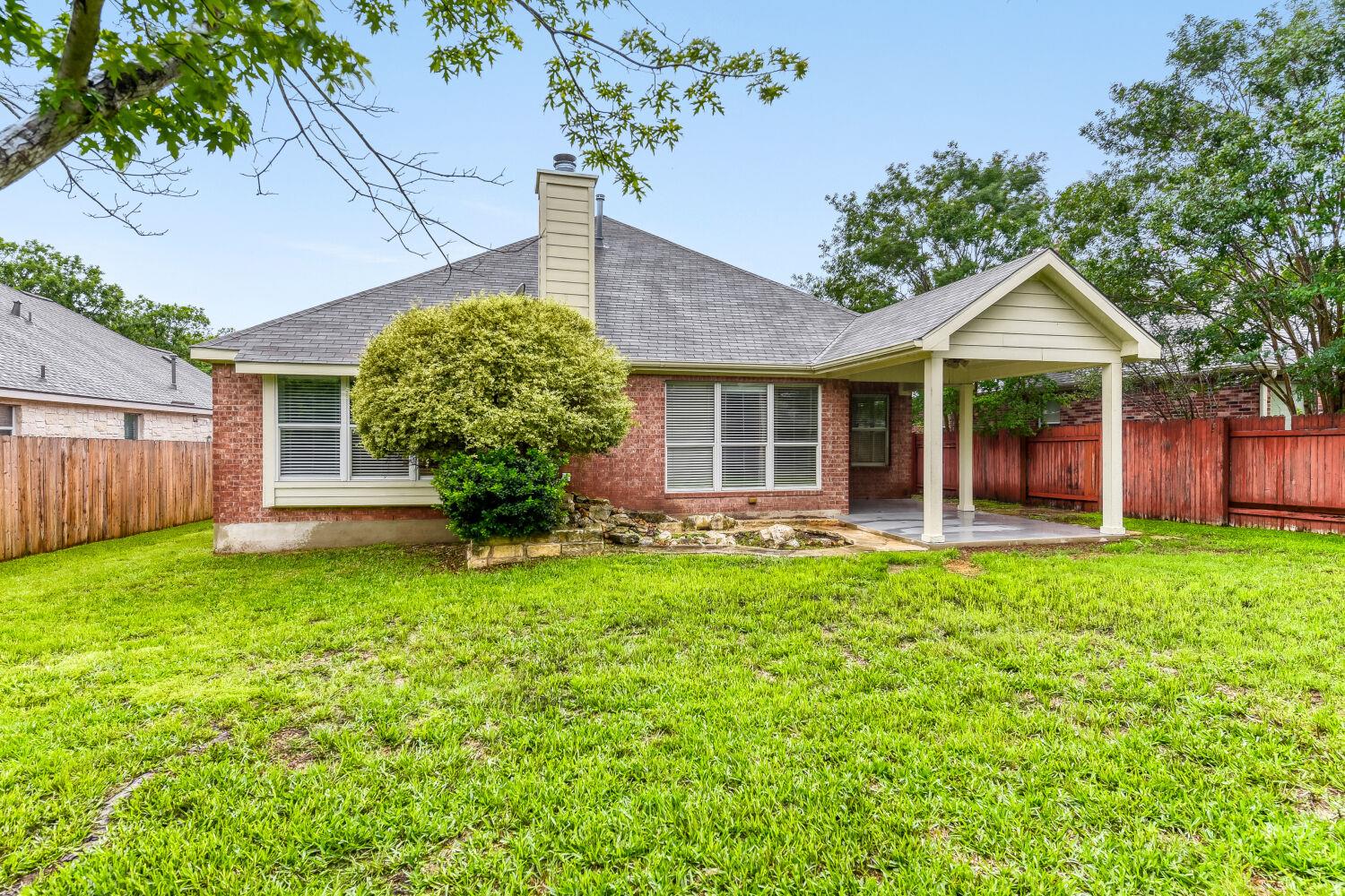 421 Racetrack Dr, Austin, TX 78748