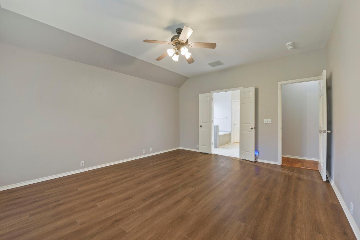 421 Racetrack Dr, Austin, TX 78748