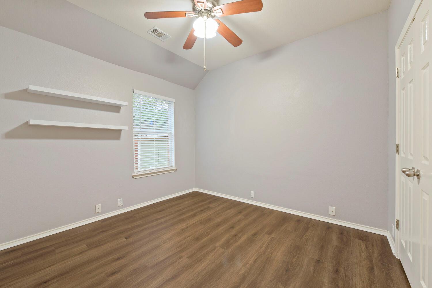 421 Racetrack Dr, Austin, TX 78748
