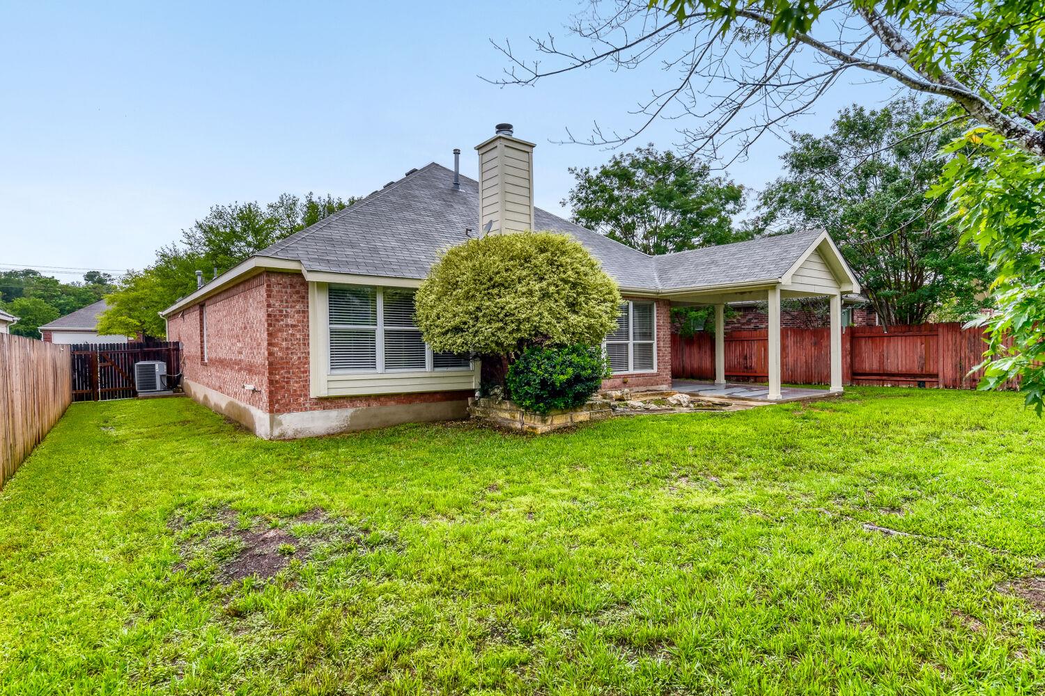 421 Racetrack Dr, Austin, TX 78748