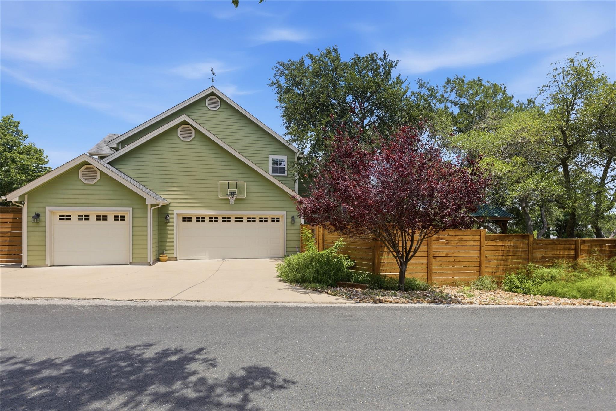 1204 ORLANDO Rd, Austin, TX 78733