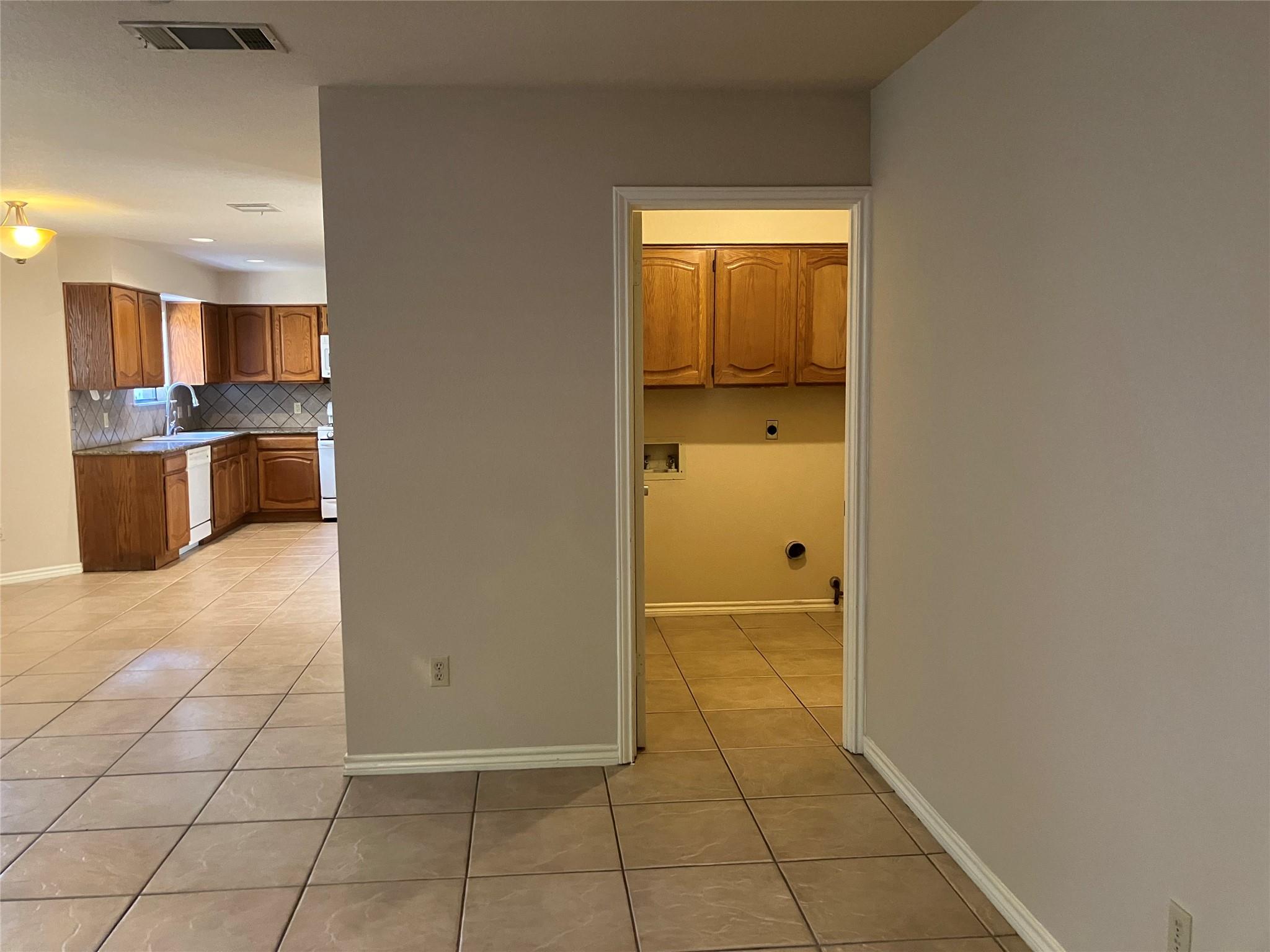 7409 Potters Trl, Austin, TX 78729