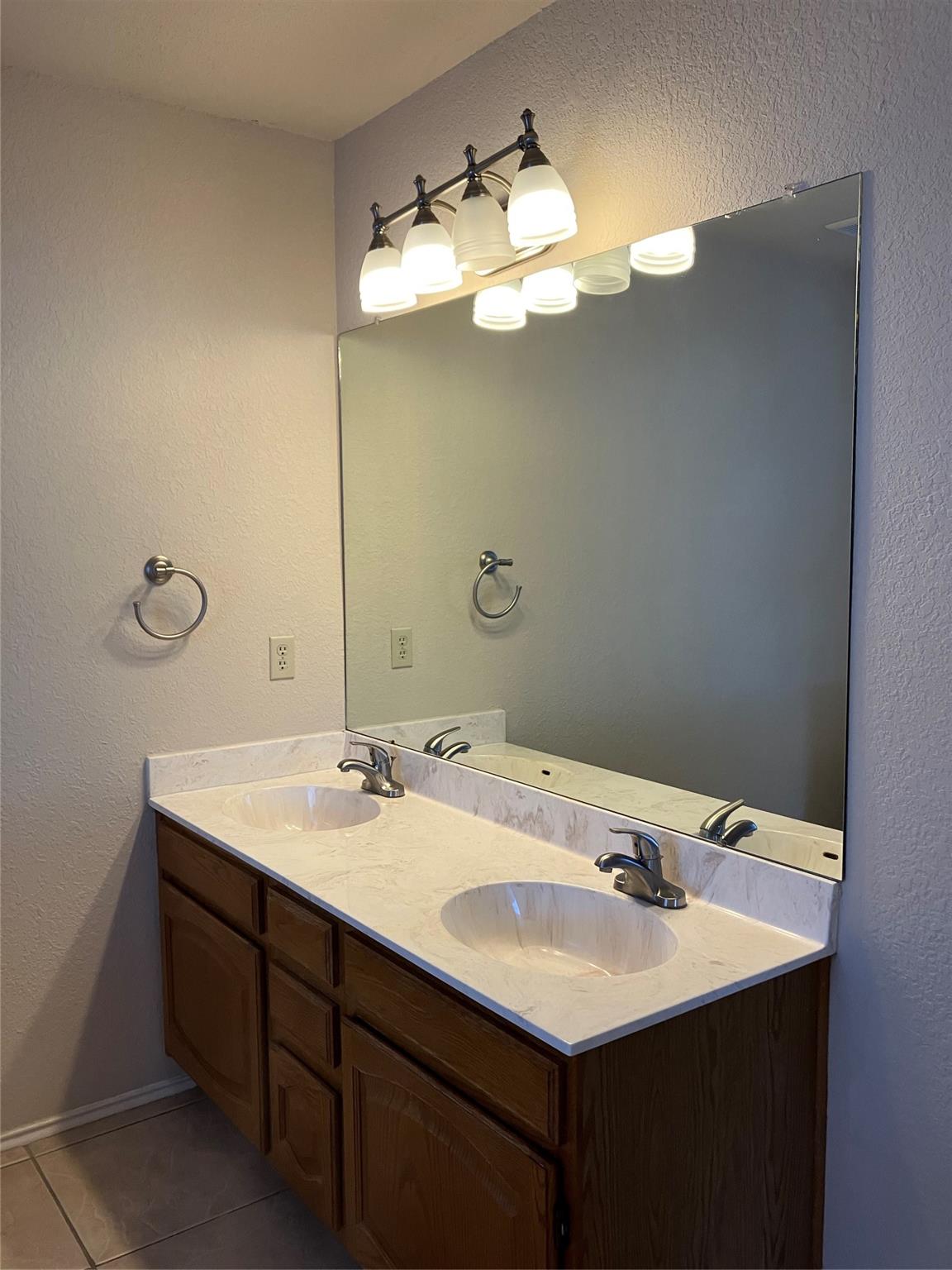 7409 Potters Trl, Austin, TX 78729