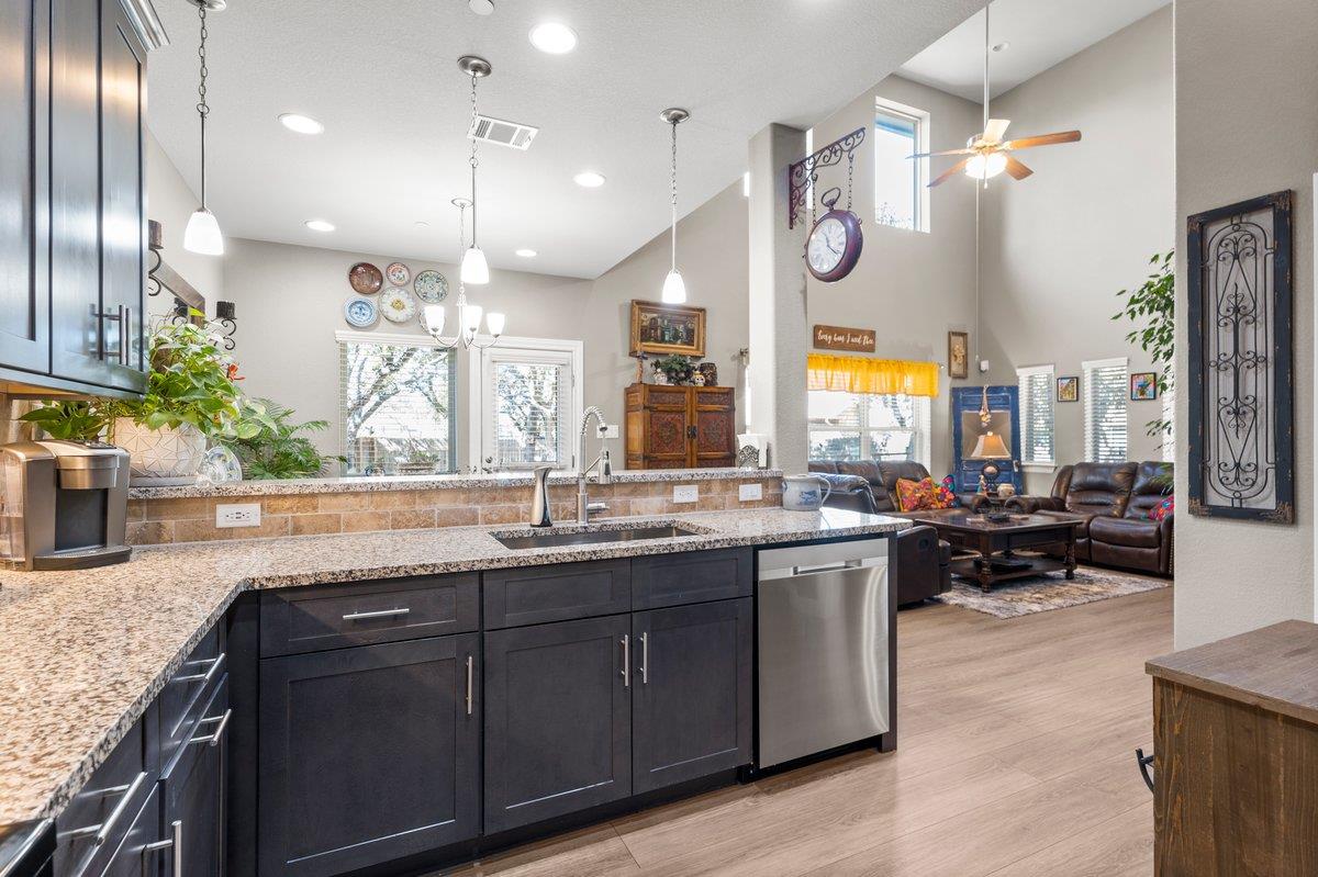 2304 S Lakeline Blvd # 401, Cedar Park, TX 78613
