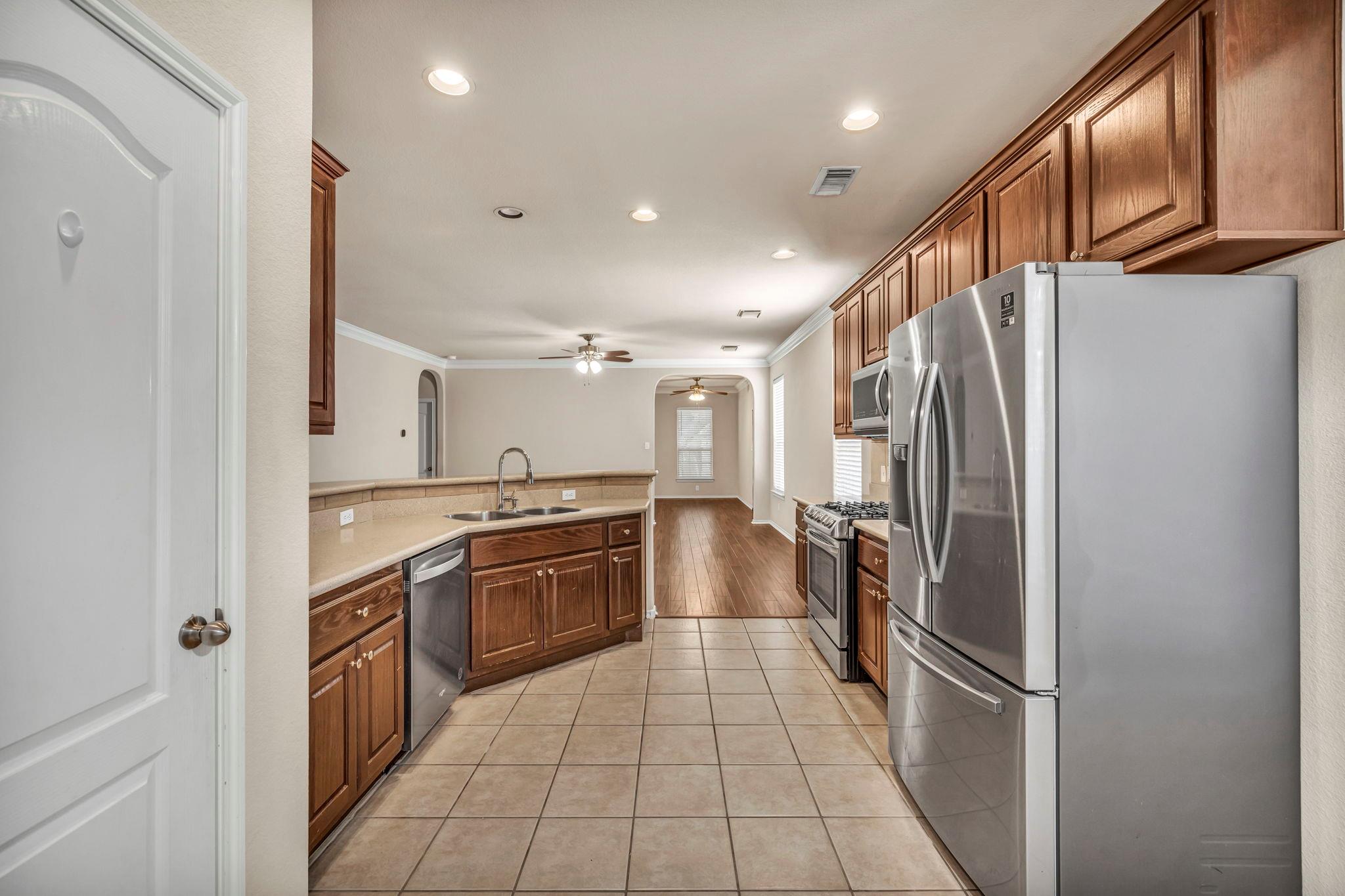3748 Pine Needle Cir, Round Rock, TX 78681