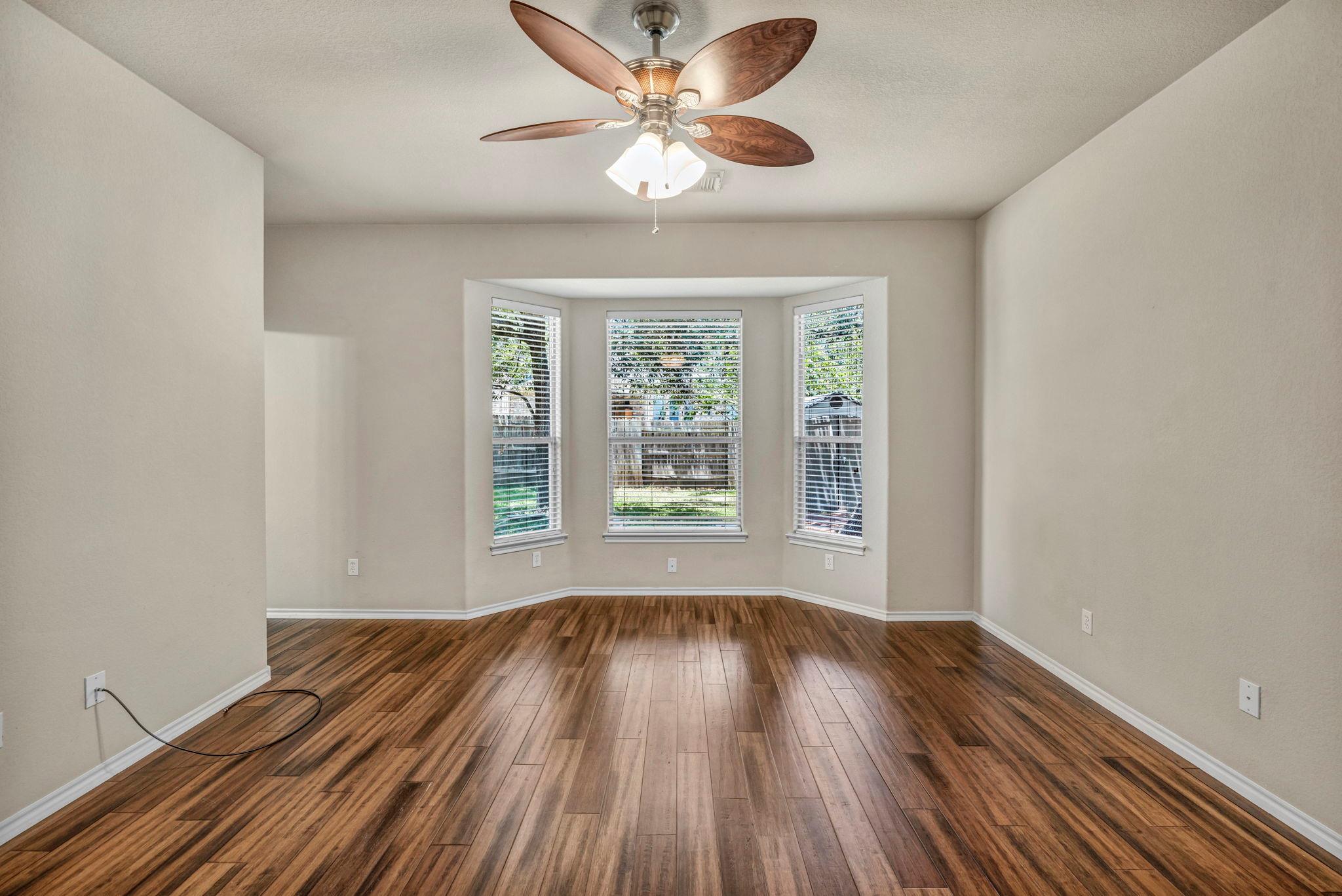 3748 Pine Needle Cir, Round Rock, TX 78681