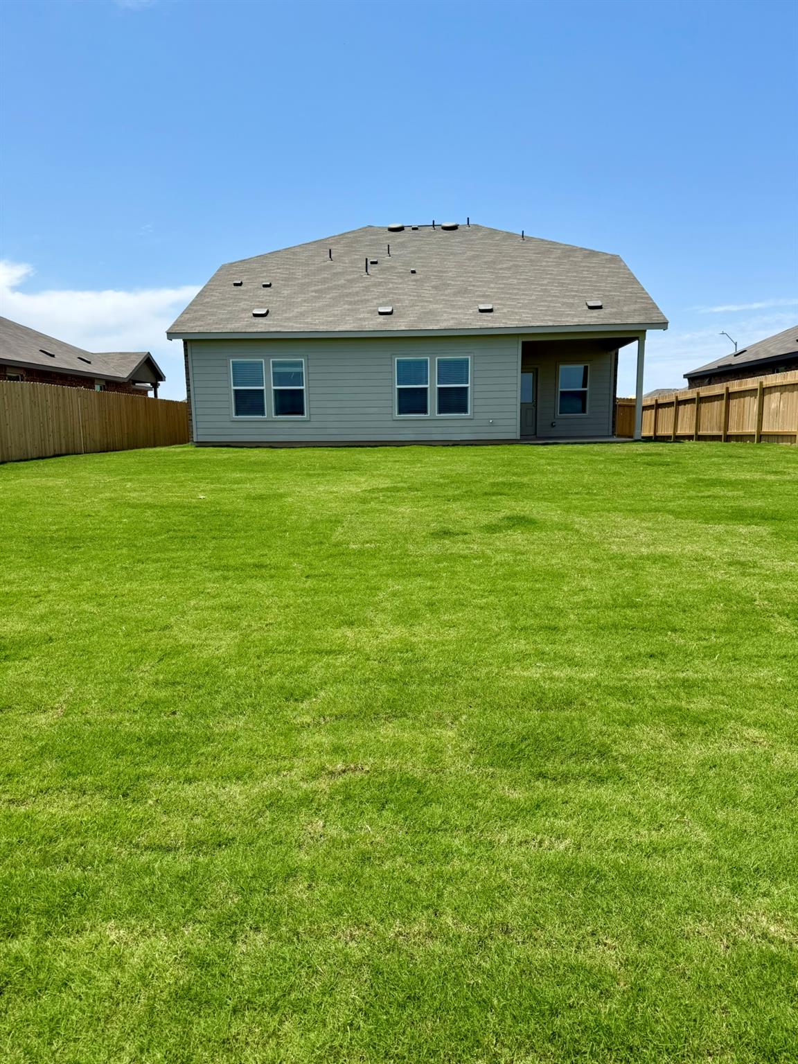 306 Camargue Drive, Hutto, TX 78634