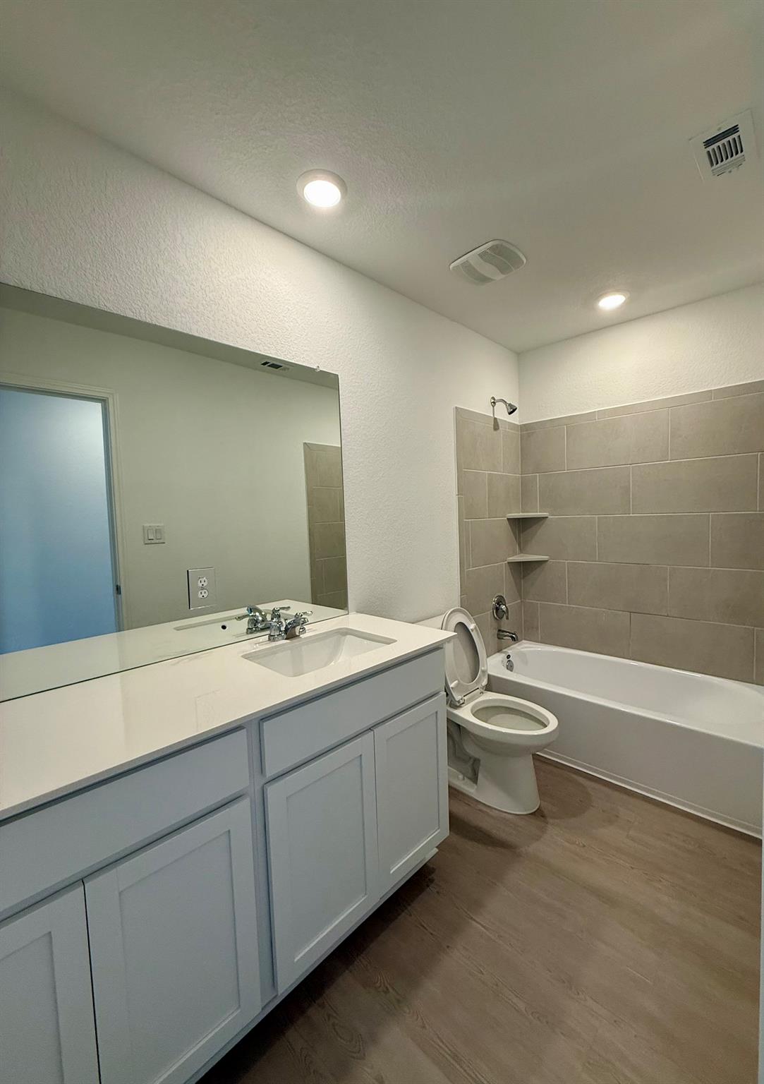 306 Camargue Drive, Hutto, TX 78634