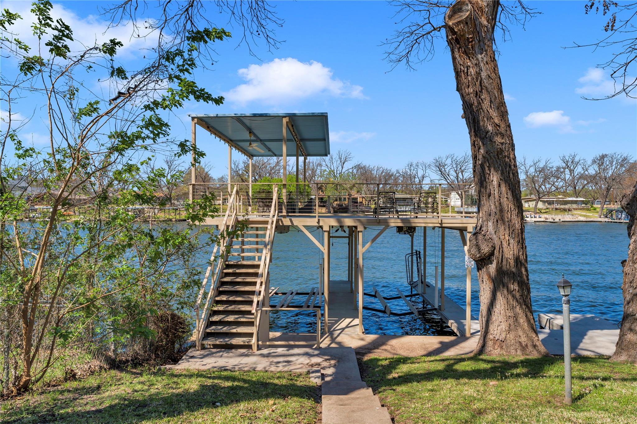1108 S Lakeside Dr, Burnet, TX 78611