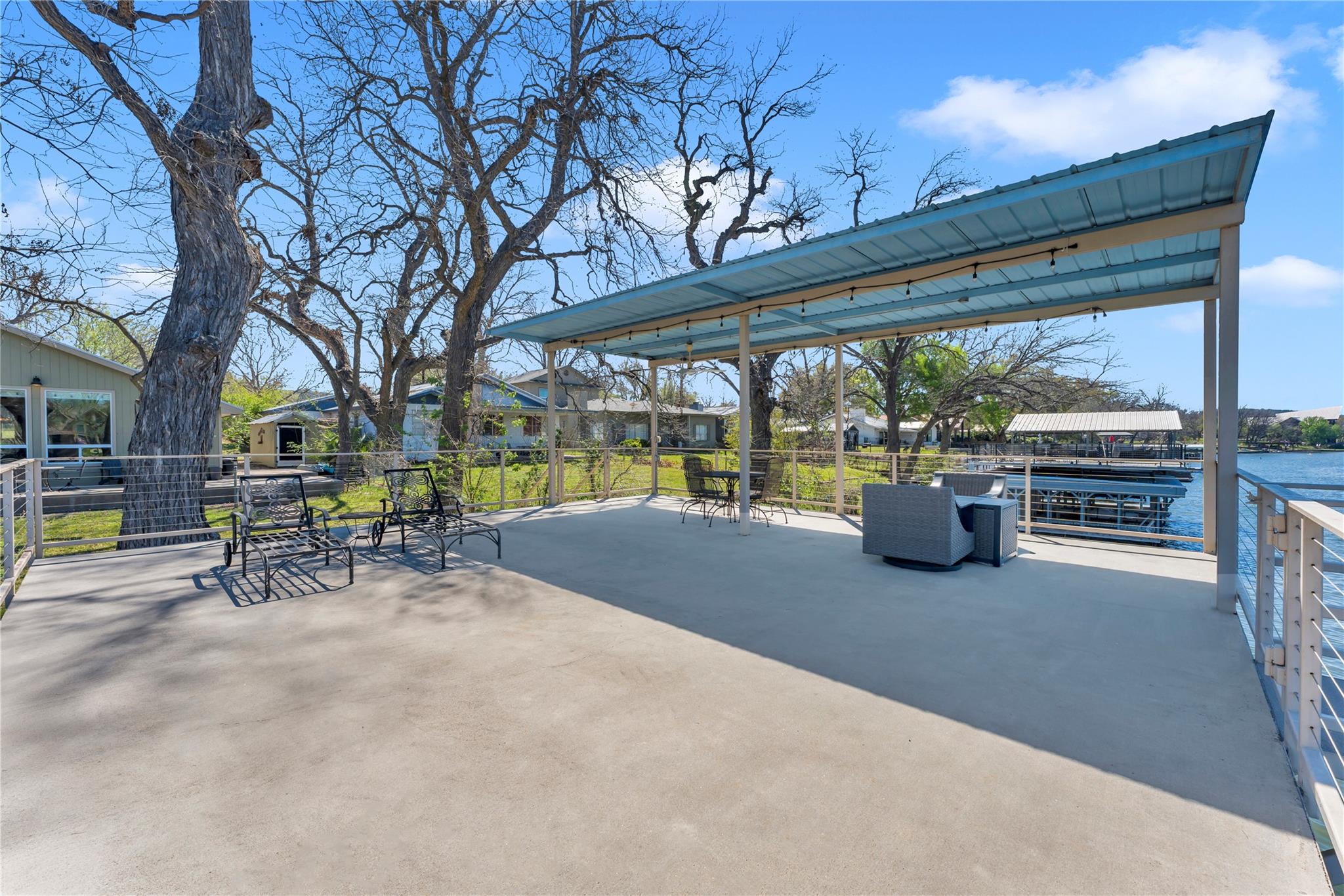 1108 S Lakeside Dr, Burnet, TX 78611