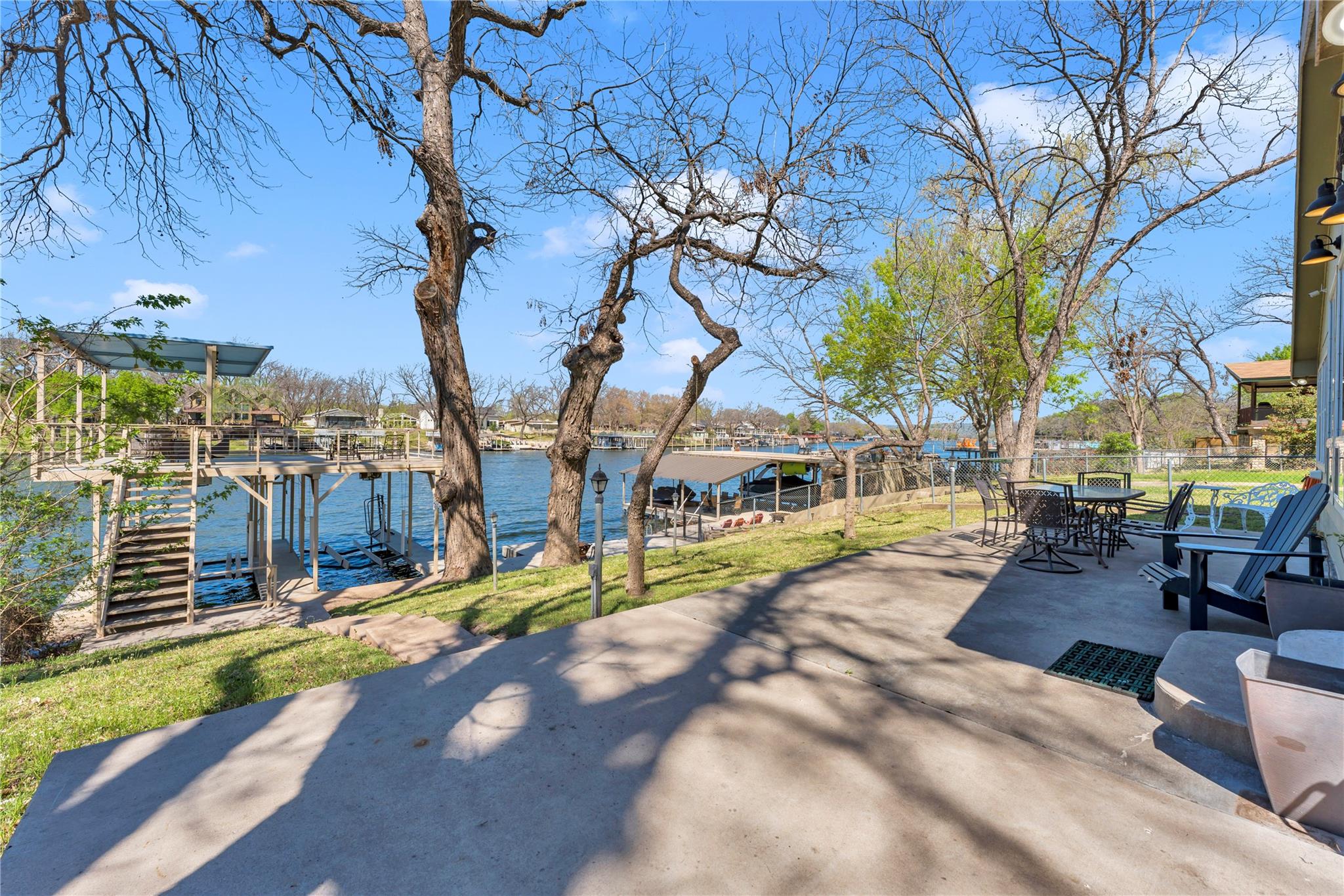 1108 S Lakeside Dr, Burnet, TX 78611