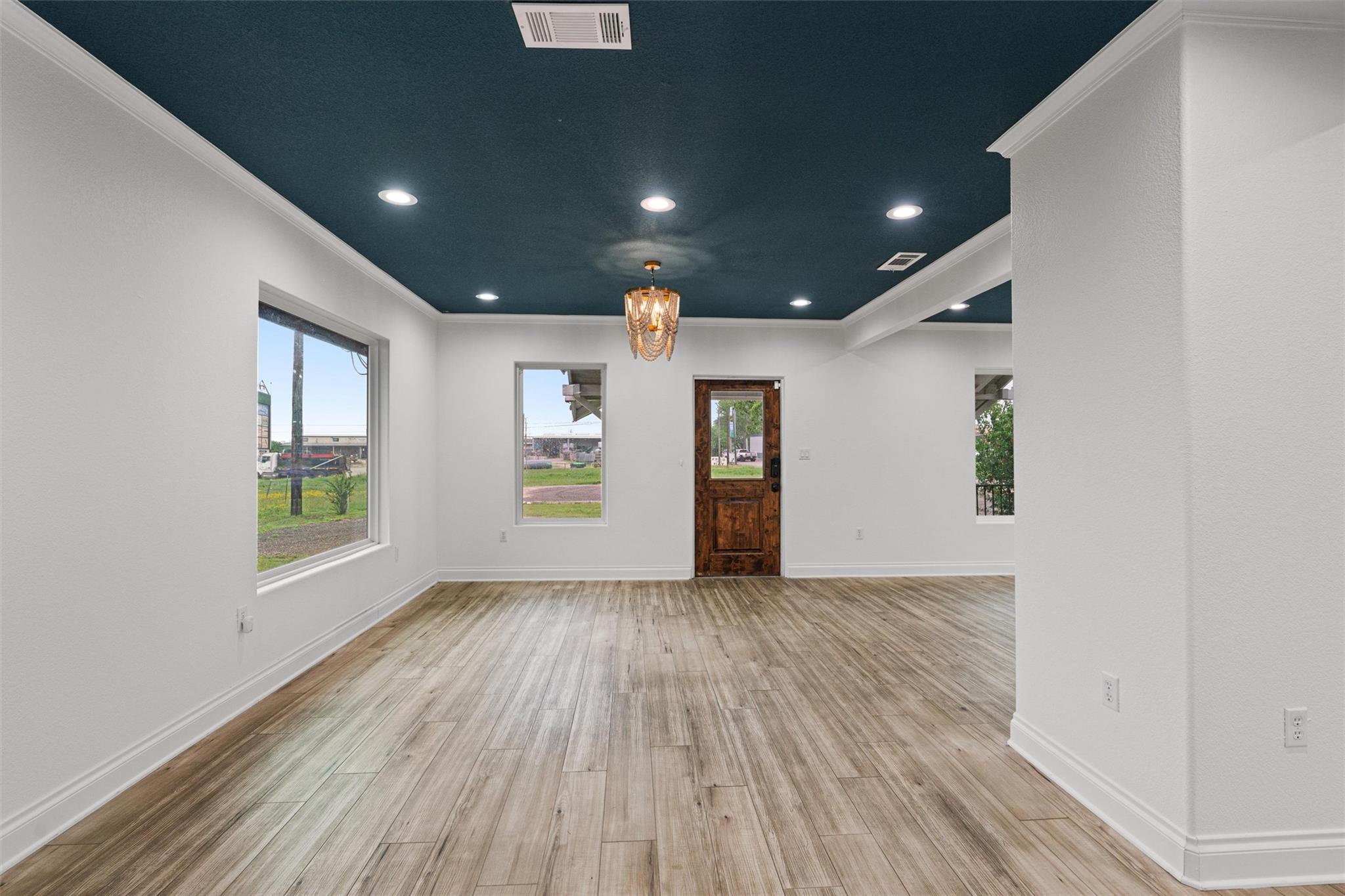 2023 Main St, Liberty Hill, TX 78642