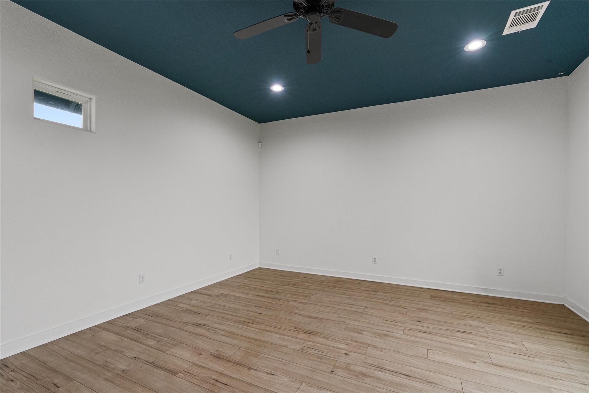 2023 Main St, Liberty Hill, TX 78642