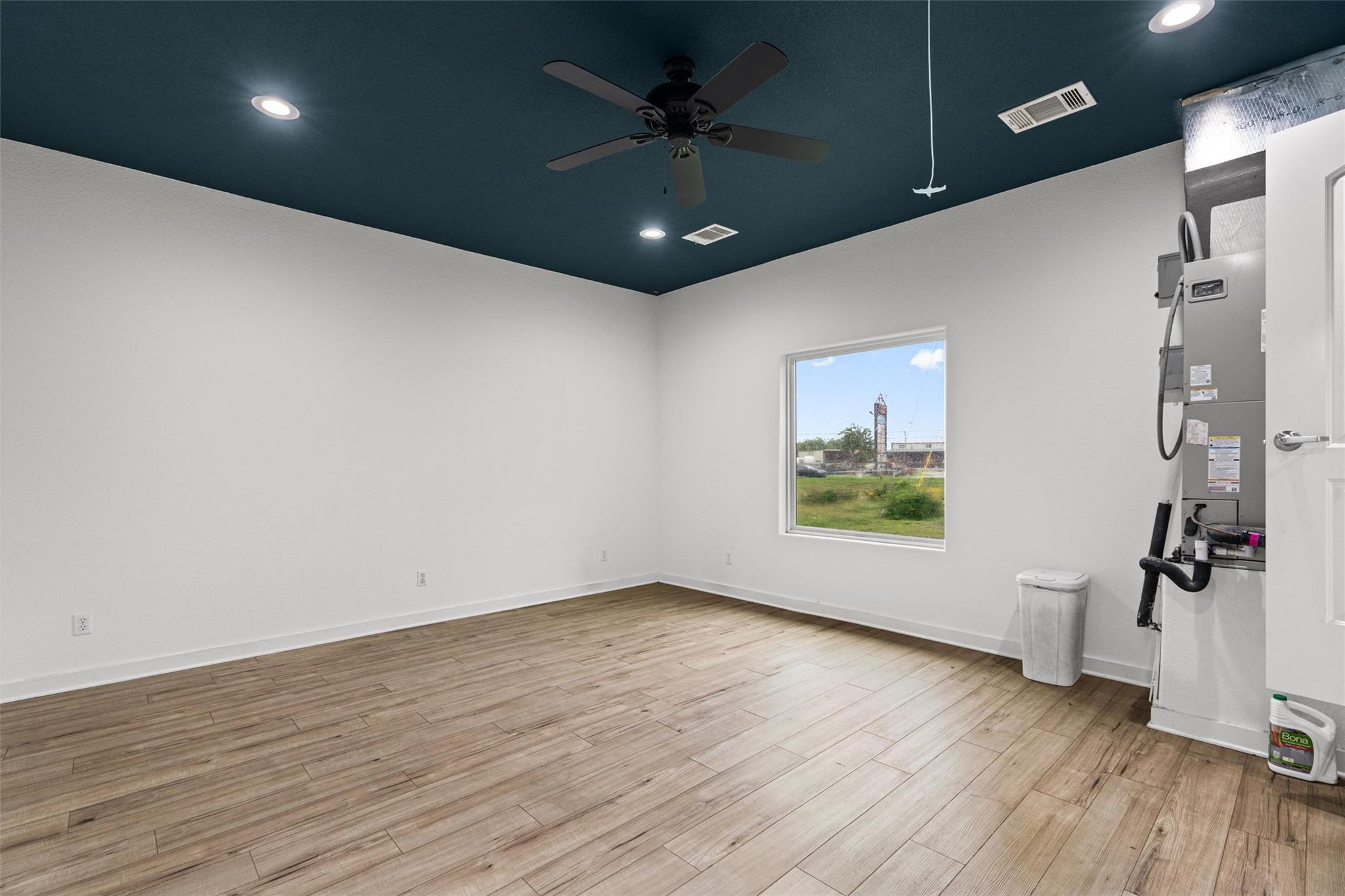 2023 Main St, Liberty Hill, TX 78642