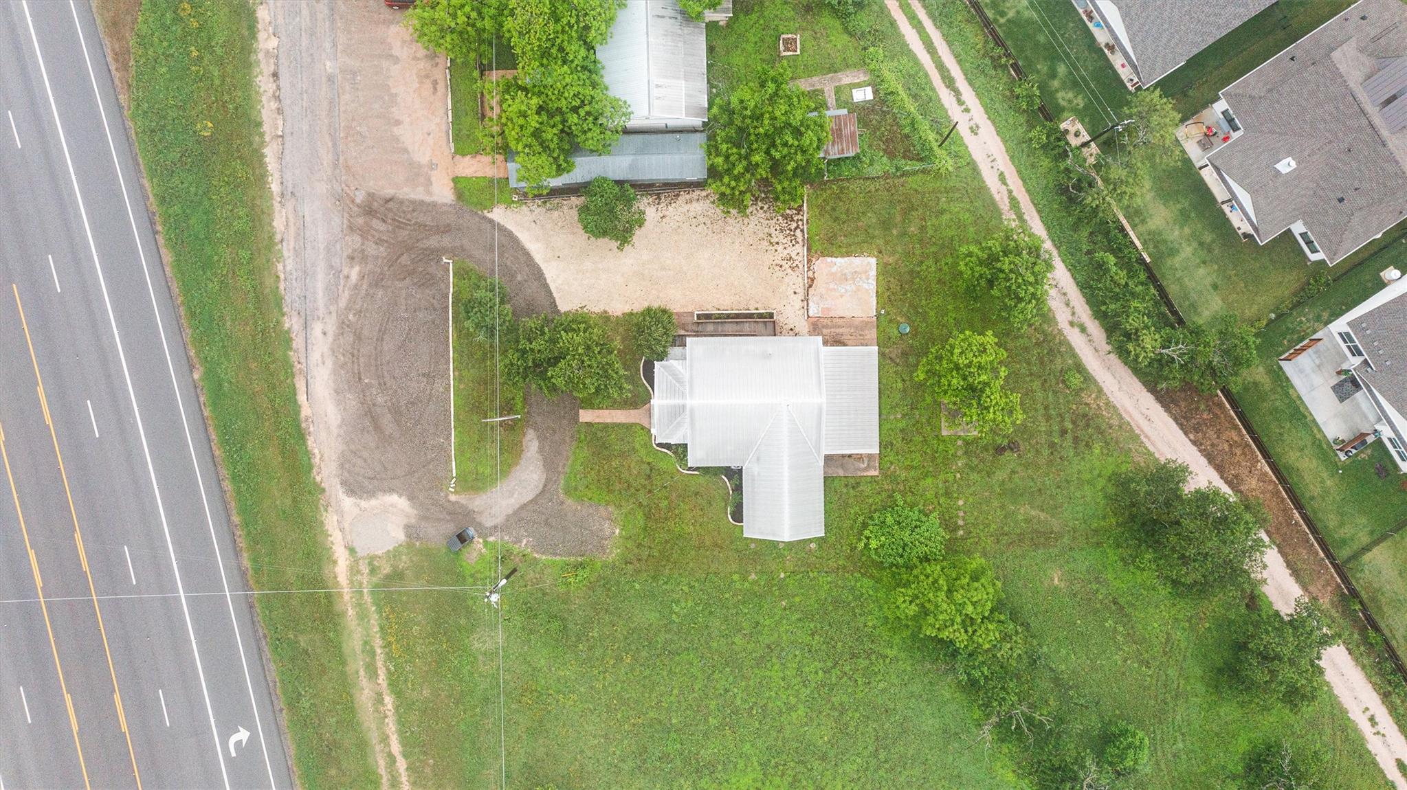 2023 Main St, Liberty Hill, TX 78642