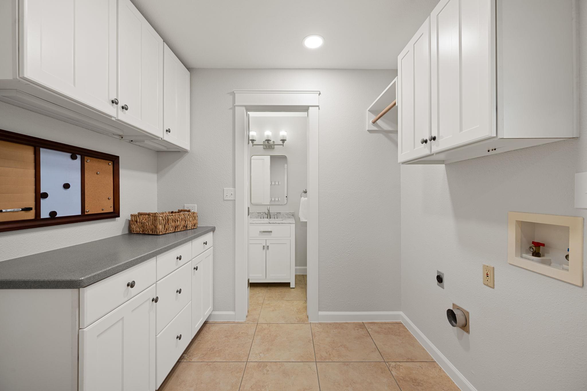 11924 Brookwood Cir, Austin, TX 78750