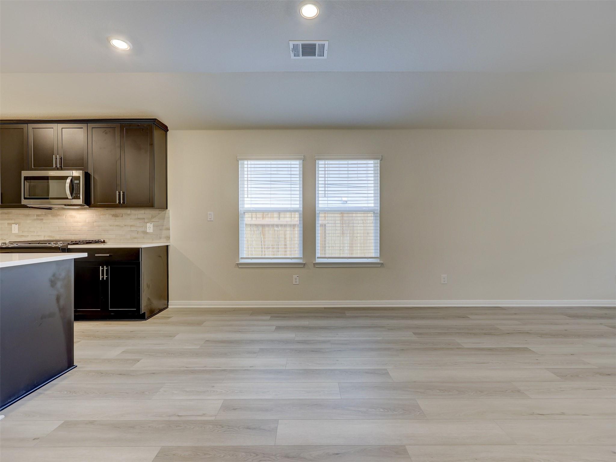 108 Greenspire Ln, Hutto, TX 78634