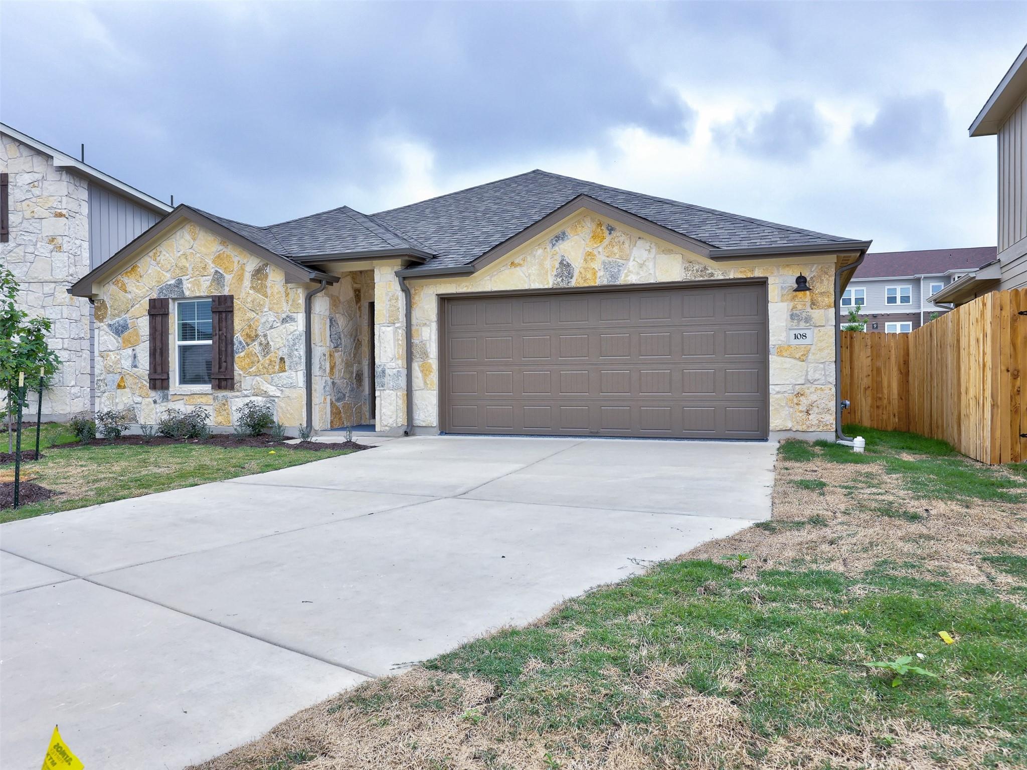 108 Greenspire Ln, Hutto, TX 78634