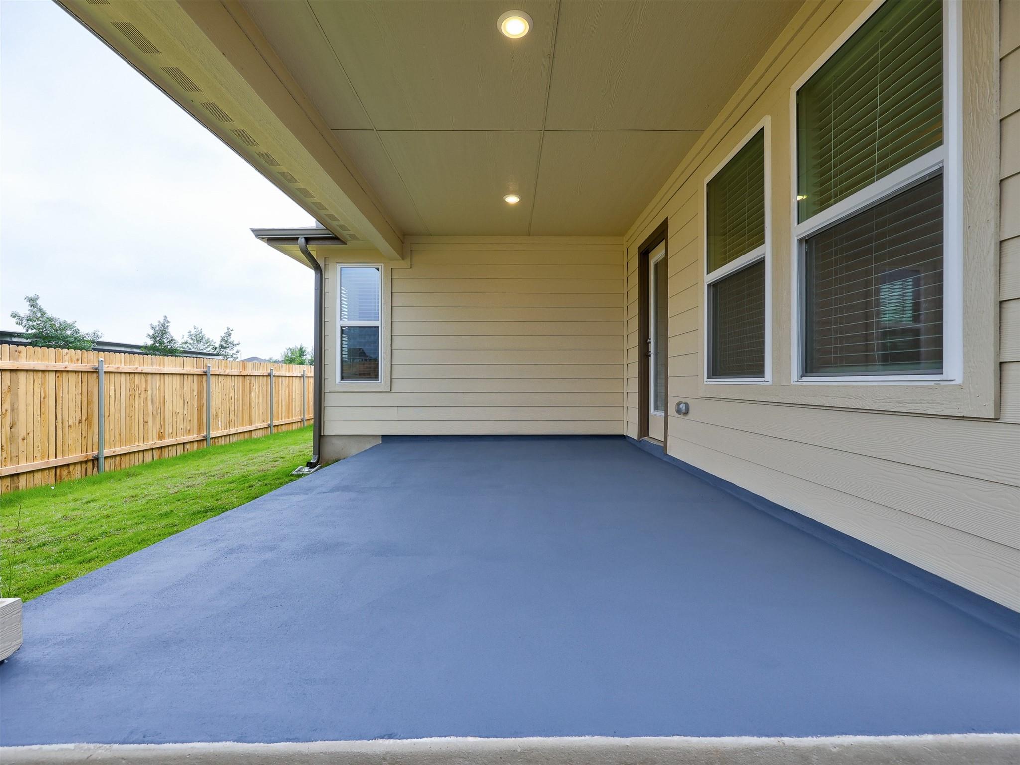 108 Greenspire Ln, Hutto, TX 78634