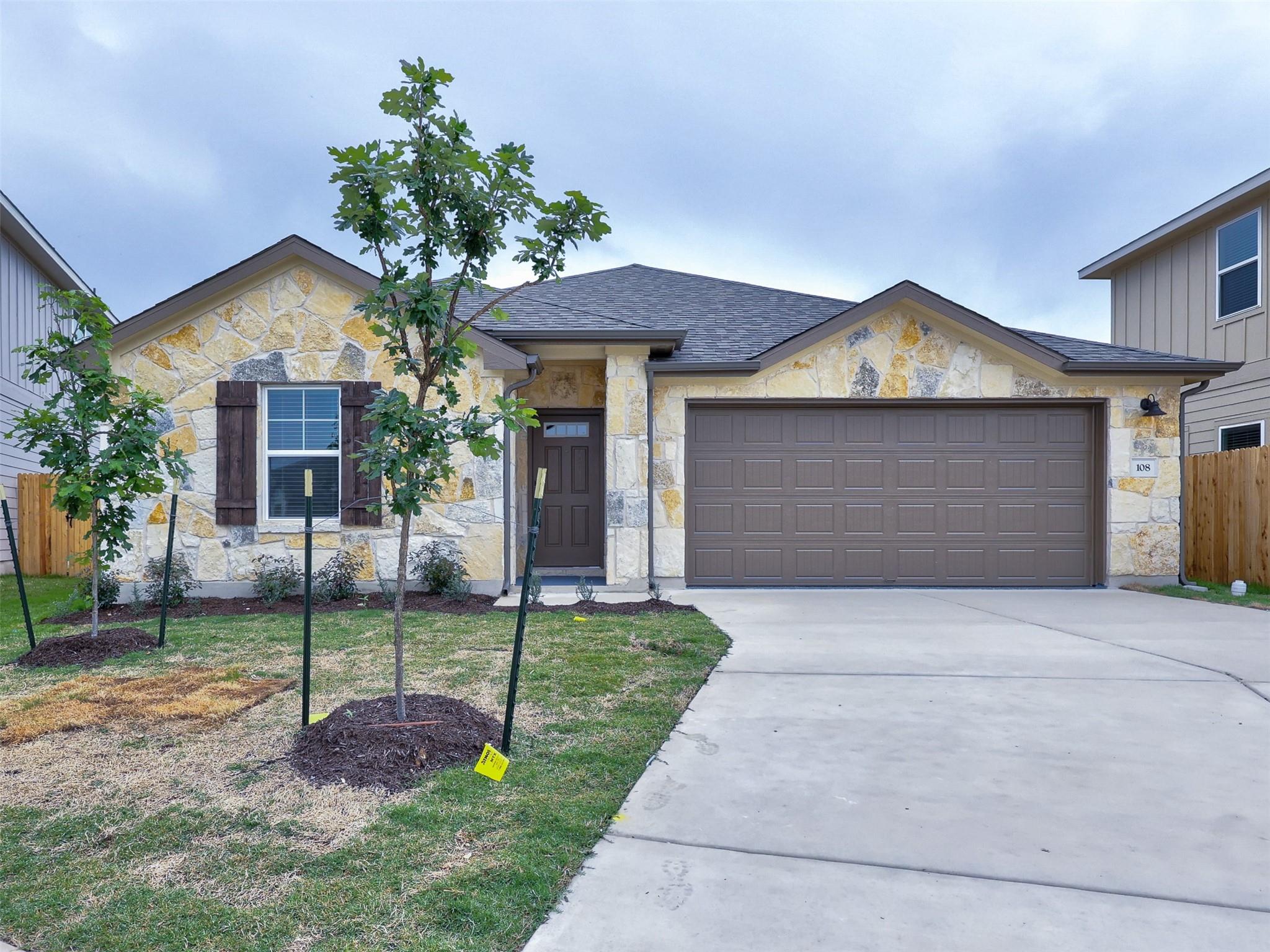 108 Greenspire Ln, Hutto, TX 78634