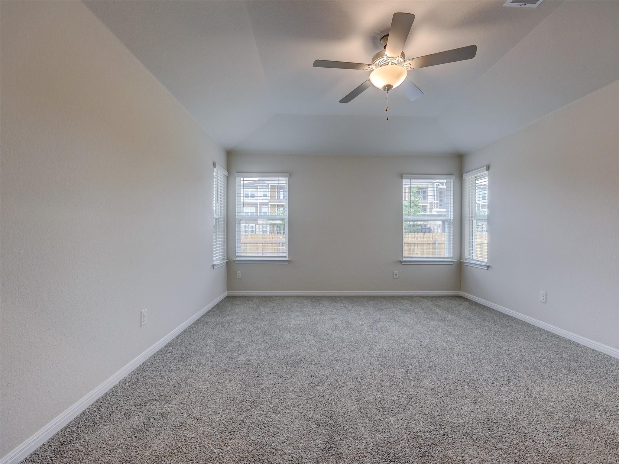 108 Greenspire Ln, Hutto, TX 78634
