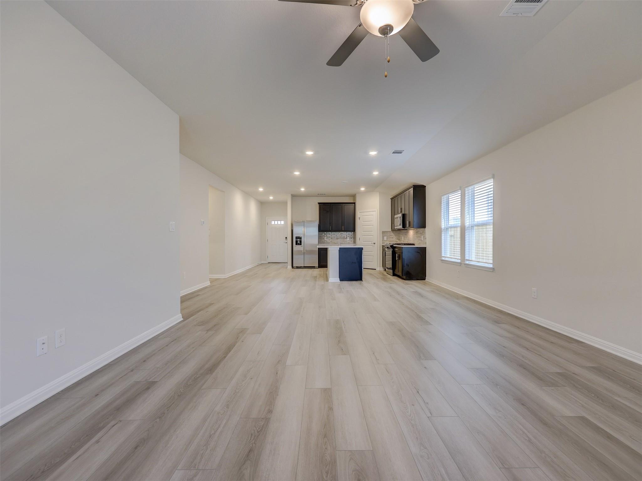 108 Greenspire Ln, Hutto, TX 78634
