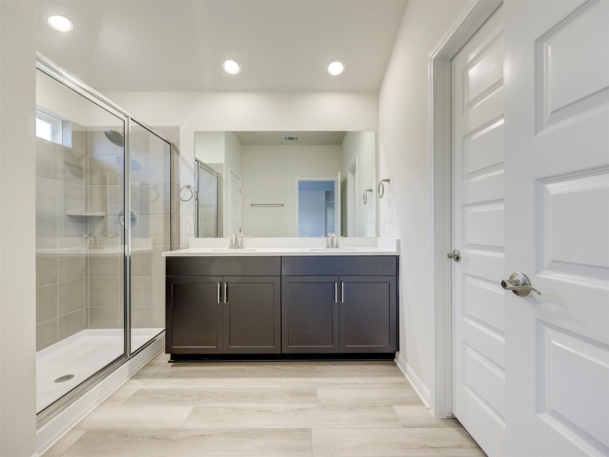 108 Greenspire Ln, Hutto, TX 78634