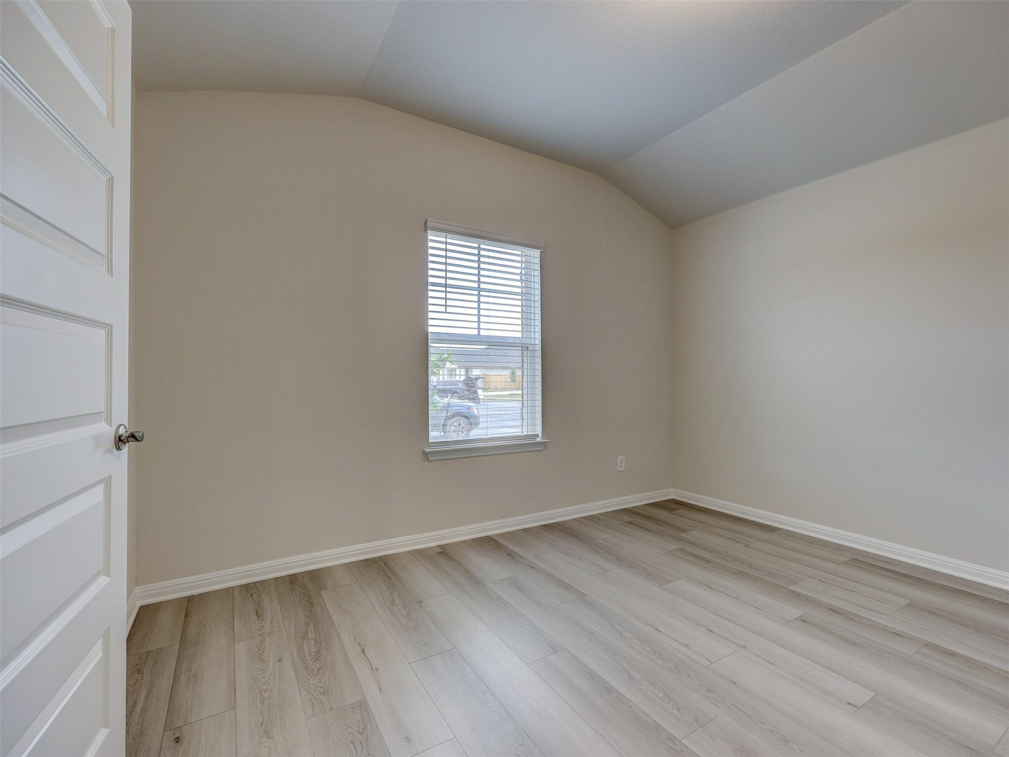 108 Greenspire Ln, Hutto, TX 78634