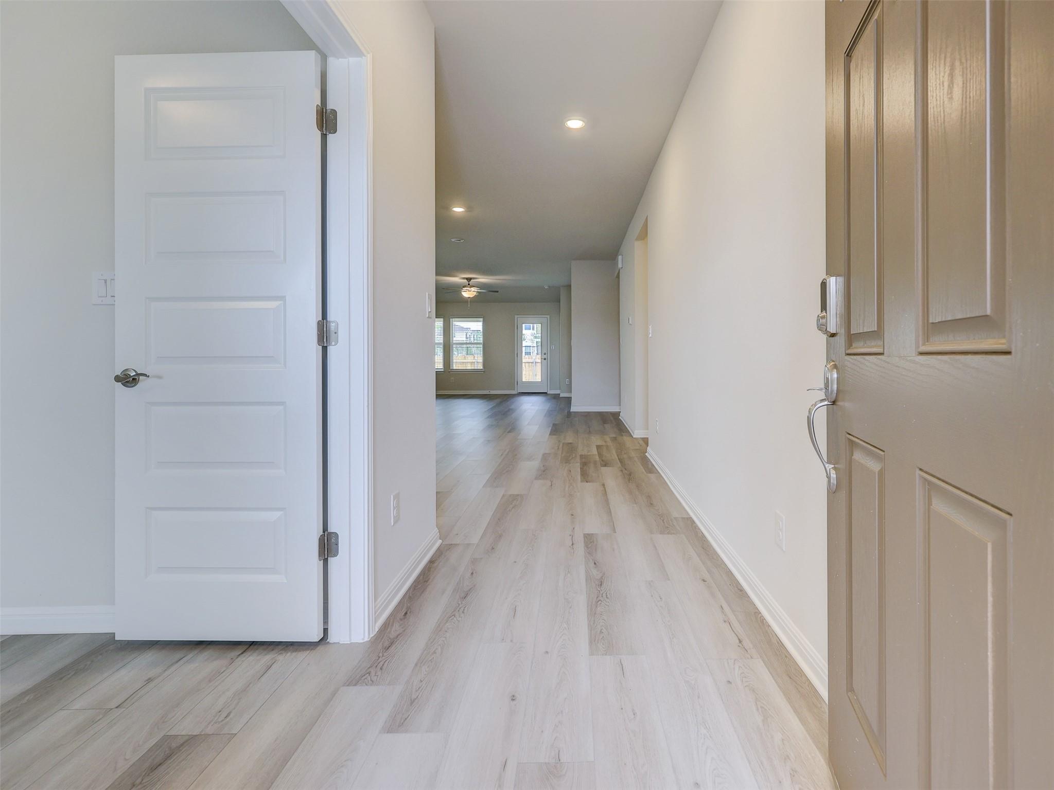 108 Greenspire Ln, Hutto, TX 78634