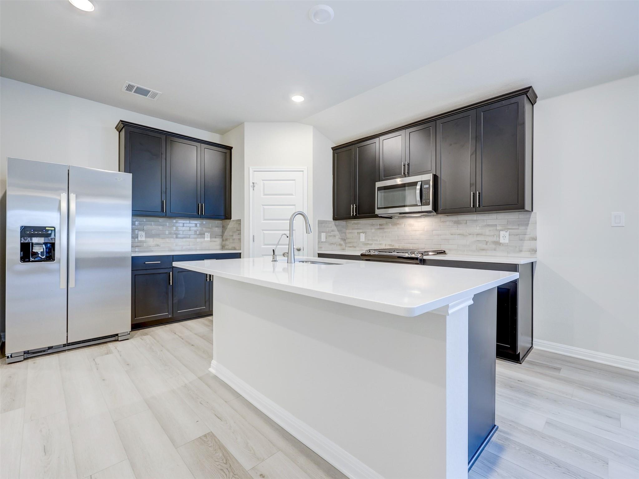 108 Greenspire Ln, Hutto, TX 78634
