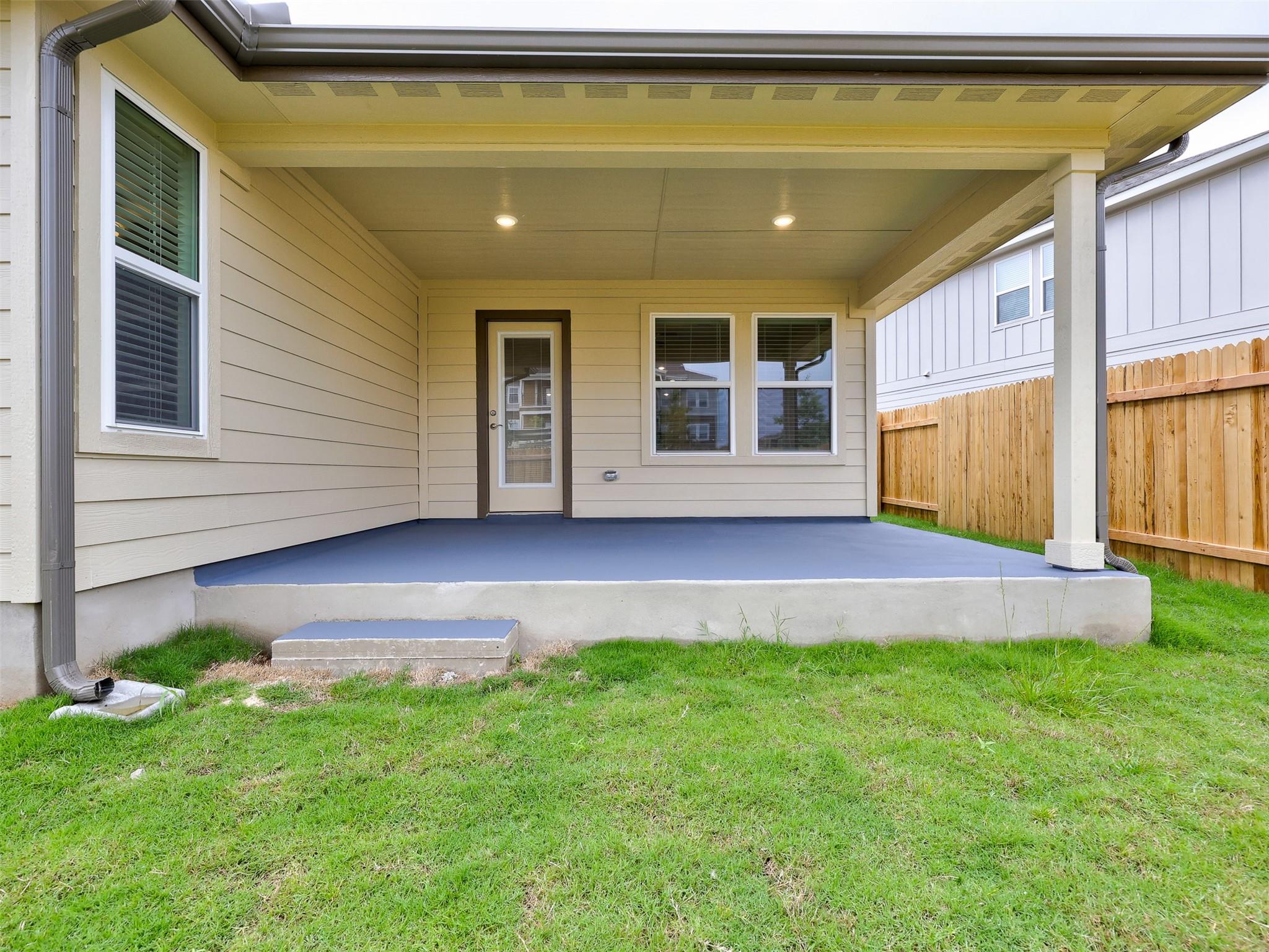 108 Greenspire Ln, Hutto, TX 78634