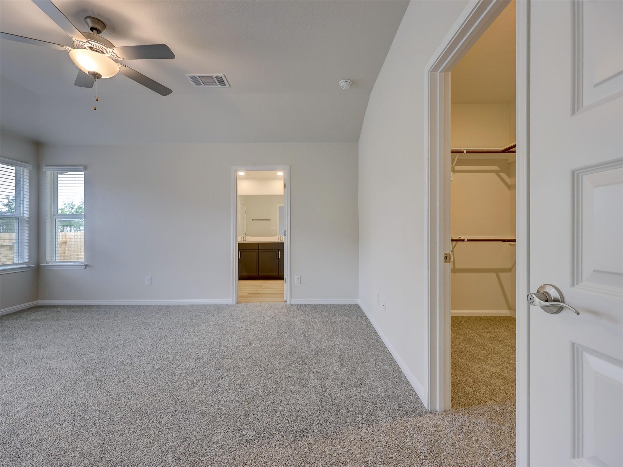 108 Greenspire Ln, Hutto, TX 78634