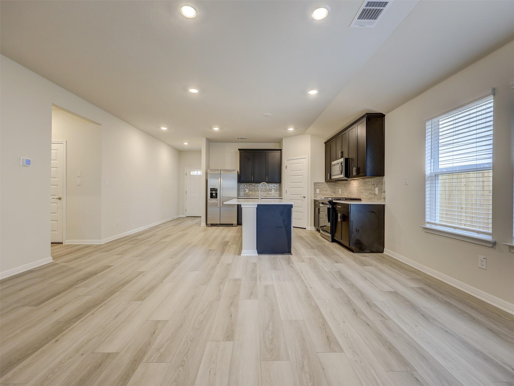108 Greenspire Ln, Hutto, TX 78634