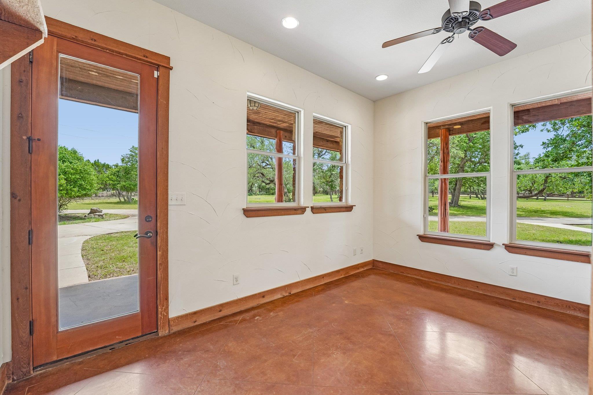 290 Miss Donna Ln, Dripping Springs, TX 78620