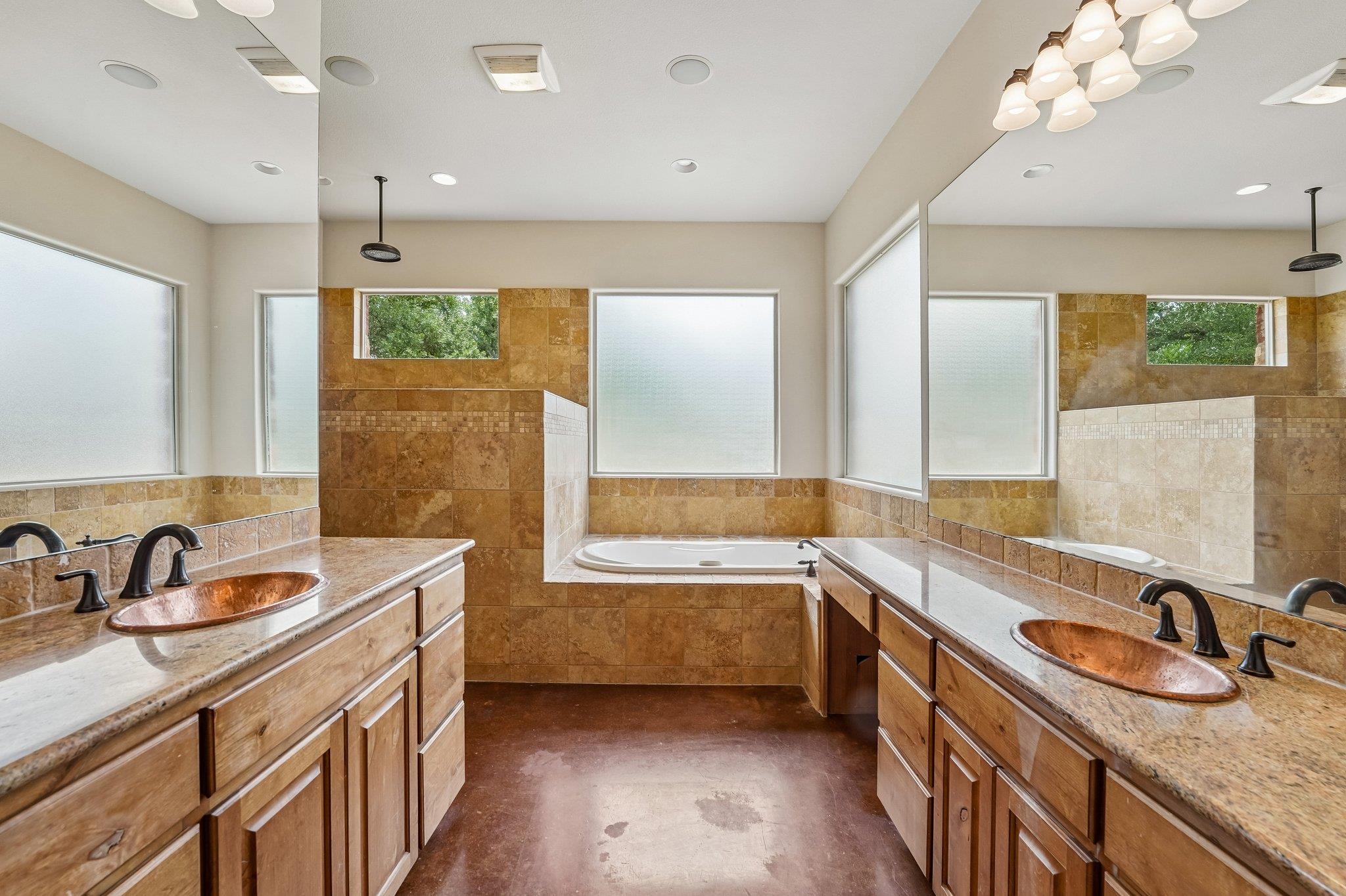 290 Miss Donna Ln, Dripping Springs, TX 78620