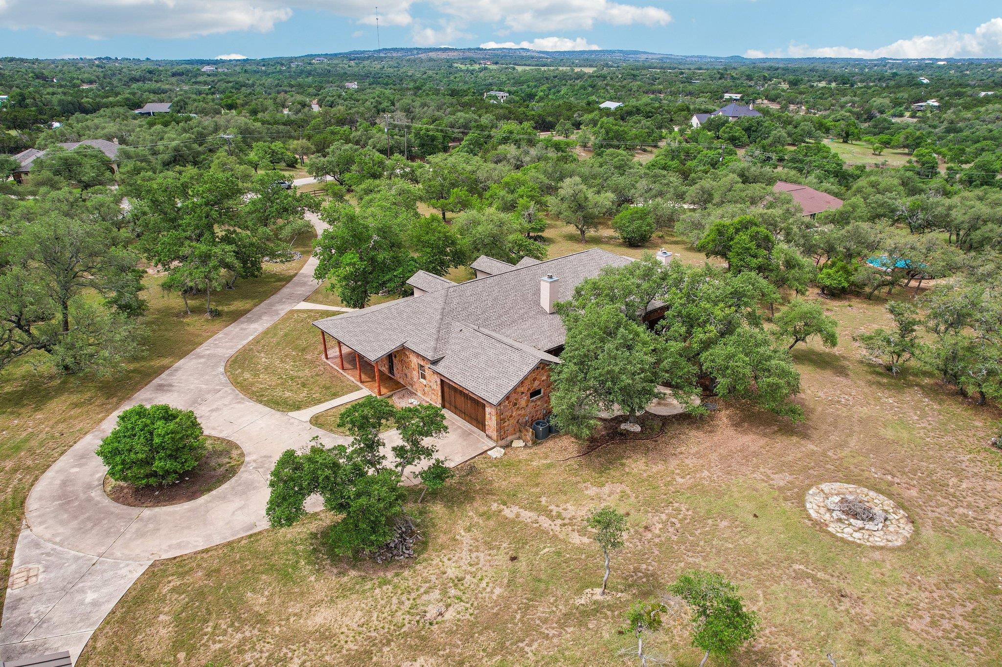290 Miss Donna Ln, Dripping Springs, TX 78620