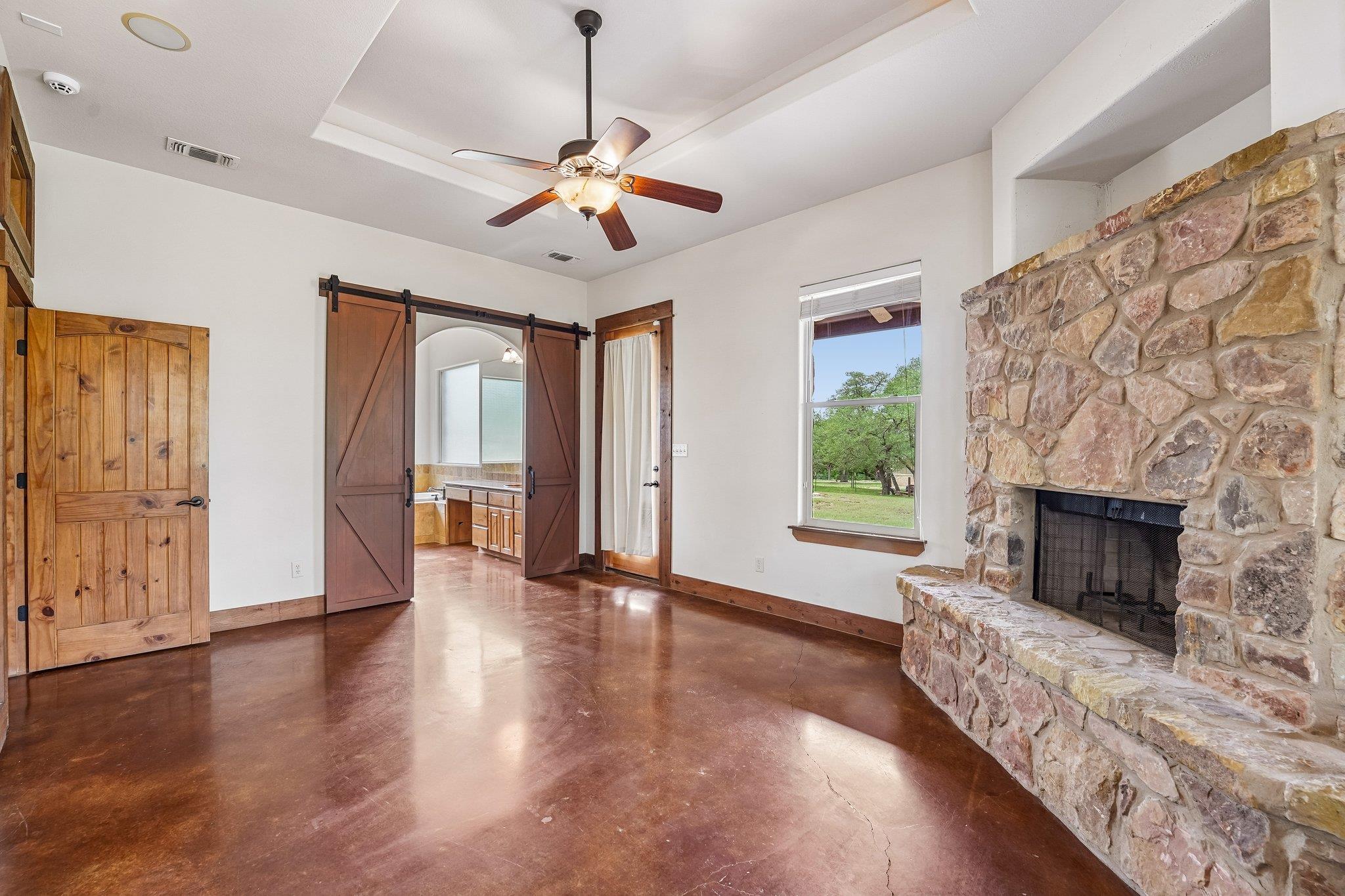 290 Miss Donna Ln, Dripping Springs, TX 78620
