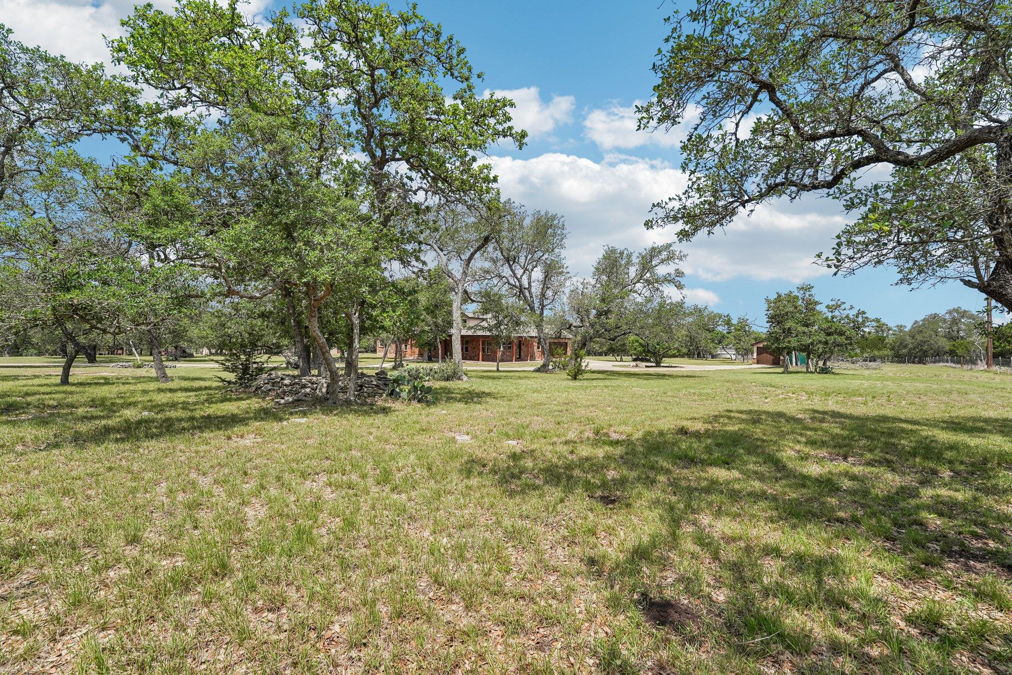 290 Miss Donna Ln, Dripping Springs, TX 78620
