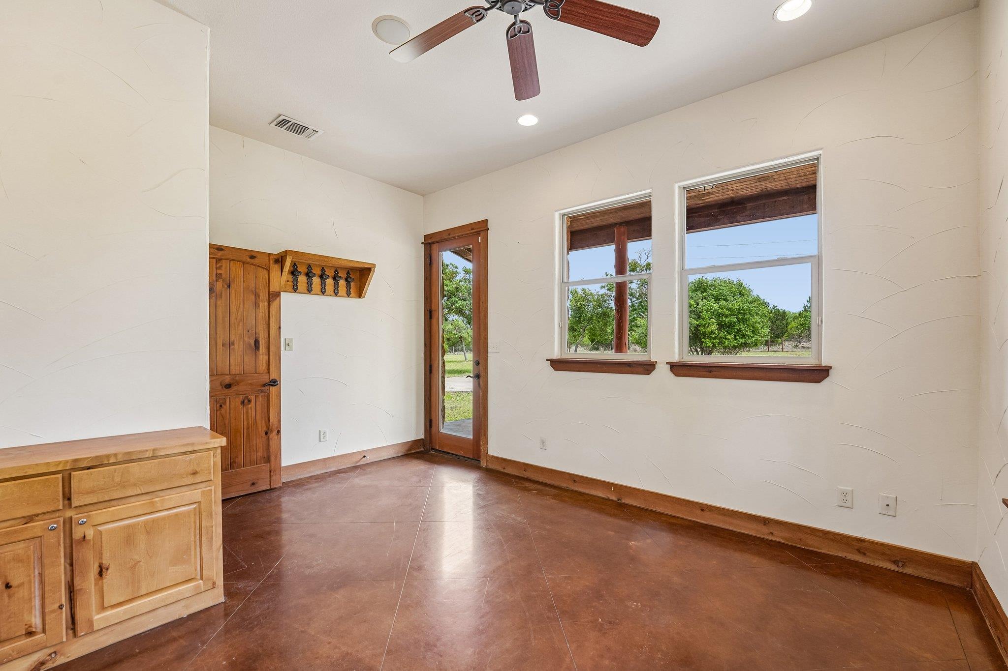290 Miss Donna Ln, Dripping Springs, TX 78620