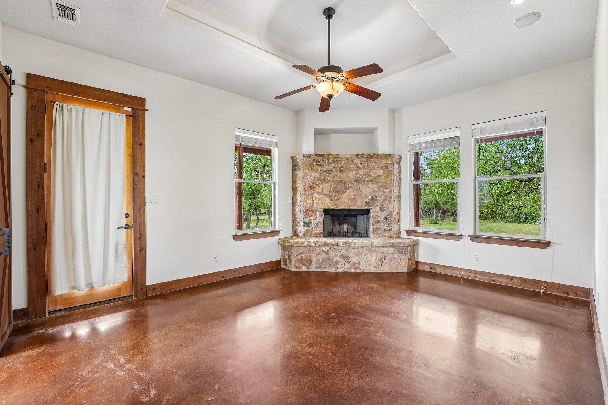 290 Miss Donna Ln, Dripping Springs, TX 78620