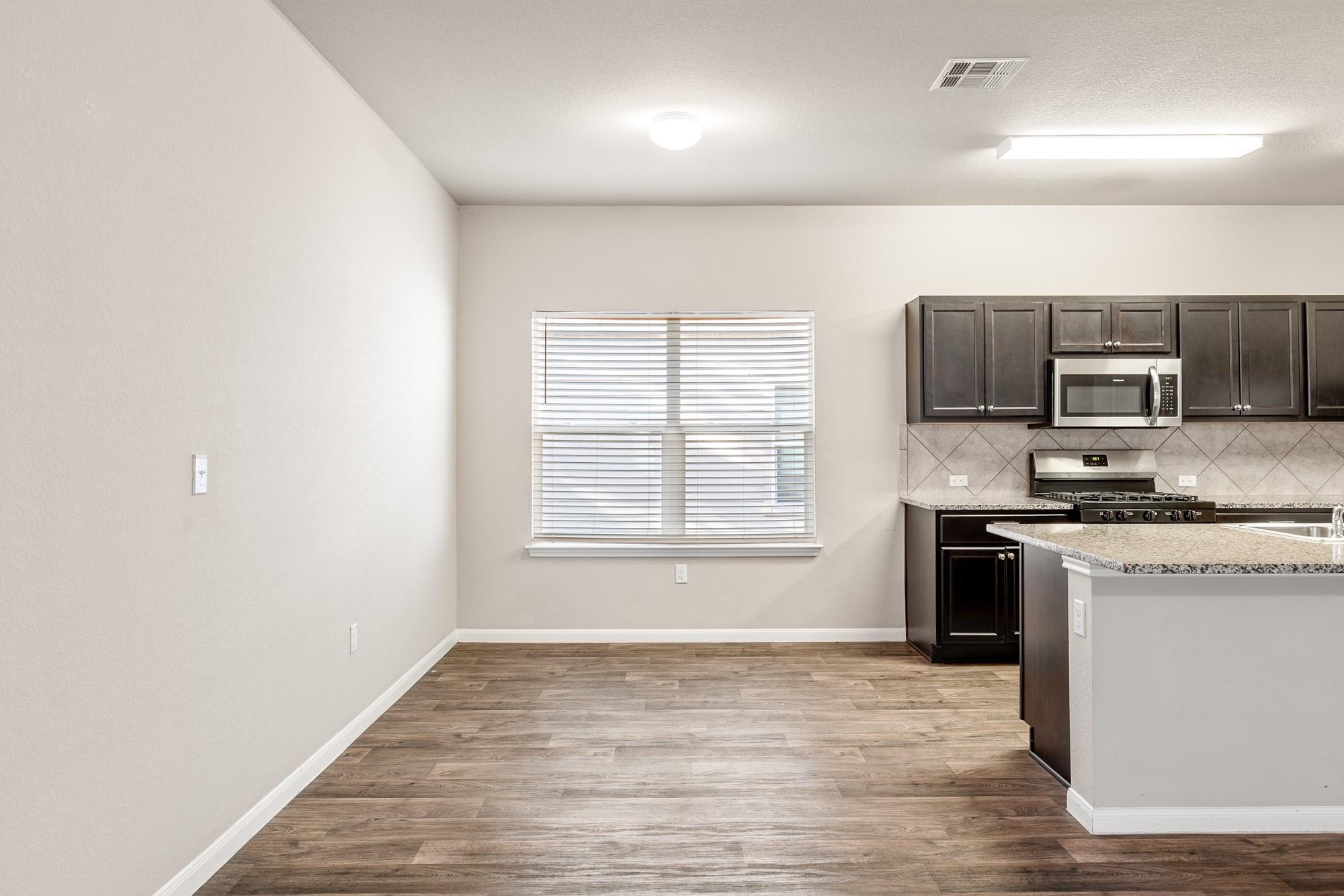 365 Cibolo Creek Dr, Kyle, TX 78640