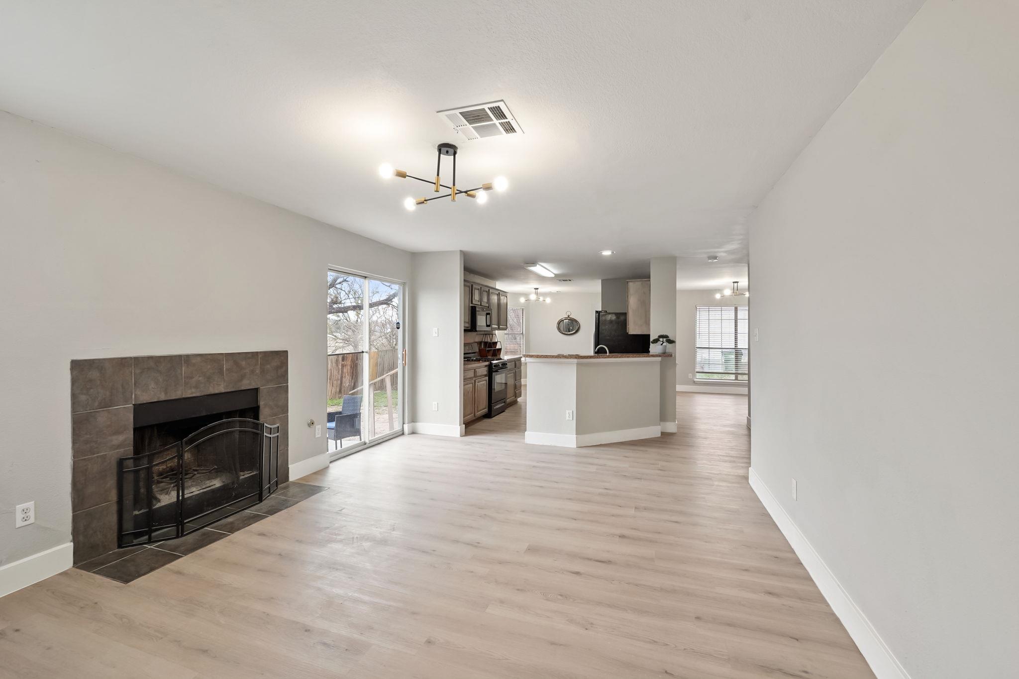 1813 Whirlwind Trl, Round Rock, TX 78664