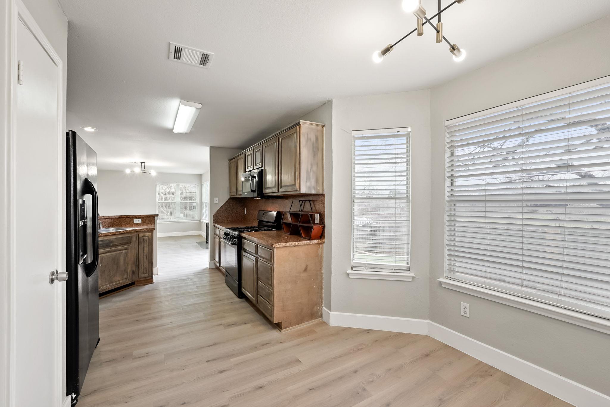1813 Whirlwind Trl, Round Rock, TX 78664