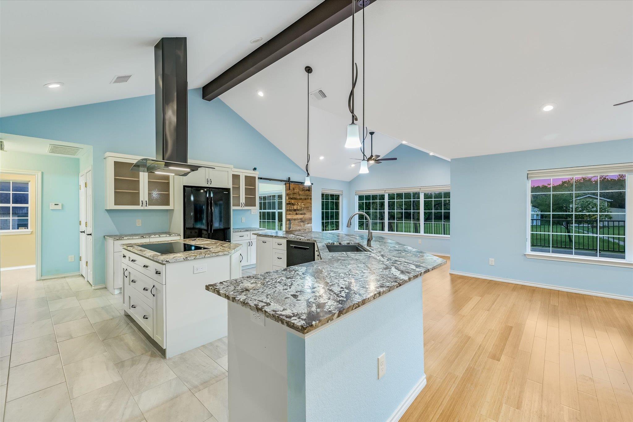 222 Peabody Pl, Dripping Springs, TX 78620