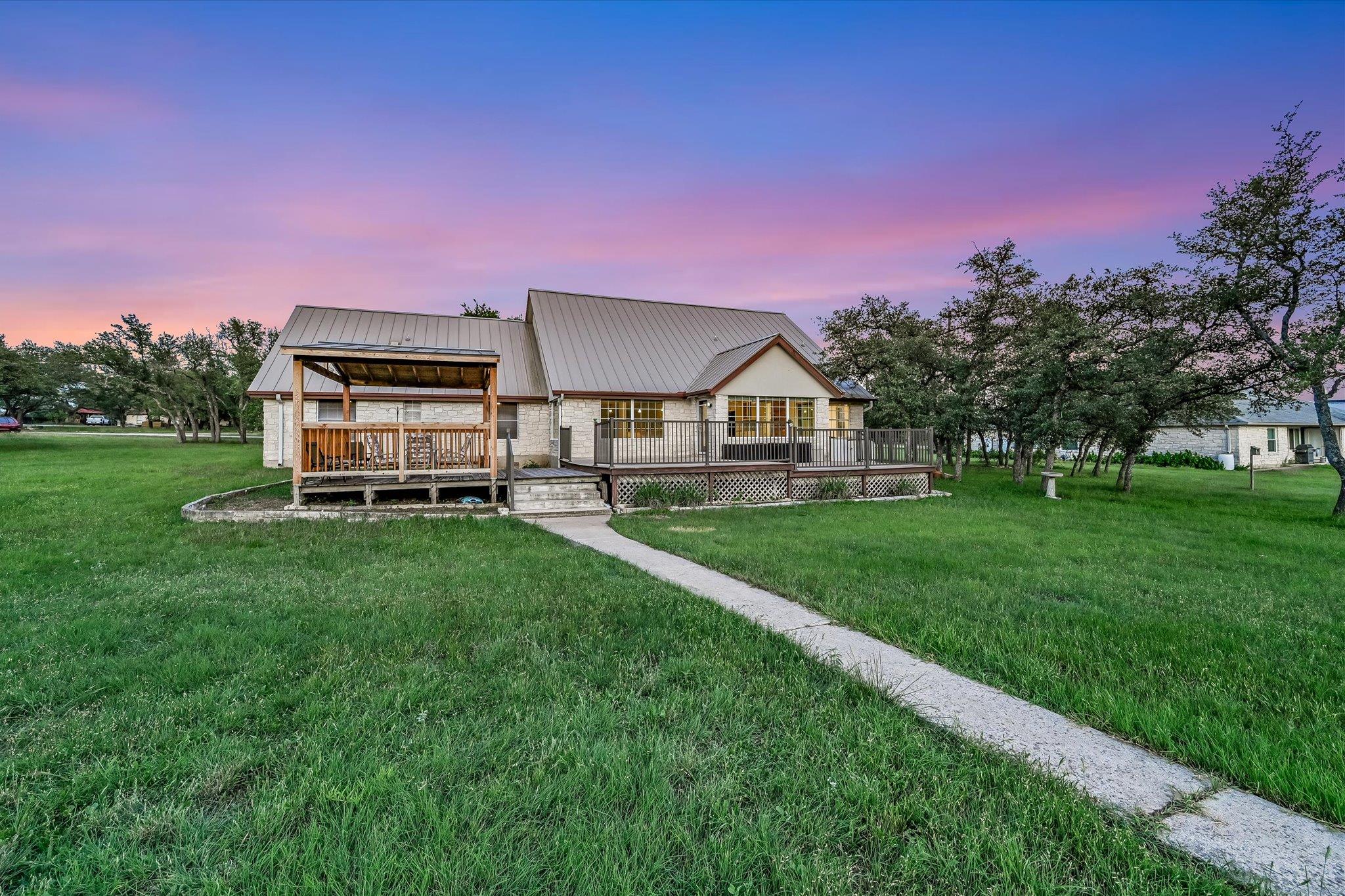 222 Peabody Pl, Dripping Springs, TX 78620