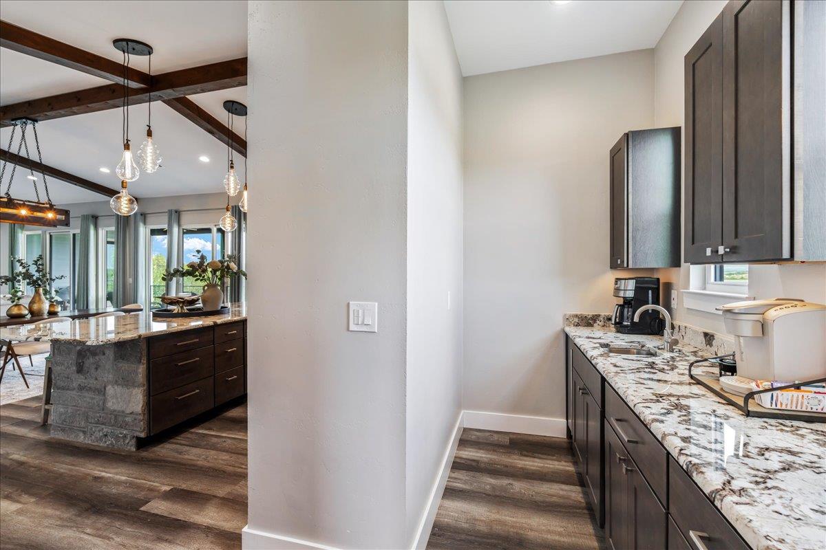 714 Matern Dr, Horseshoe Bay, TX 78657