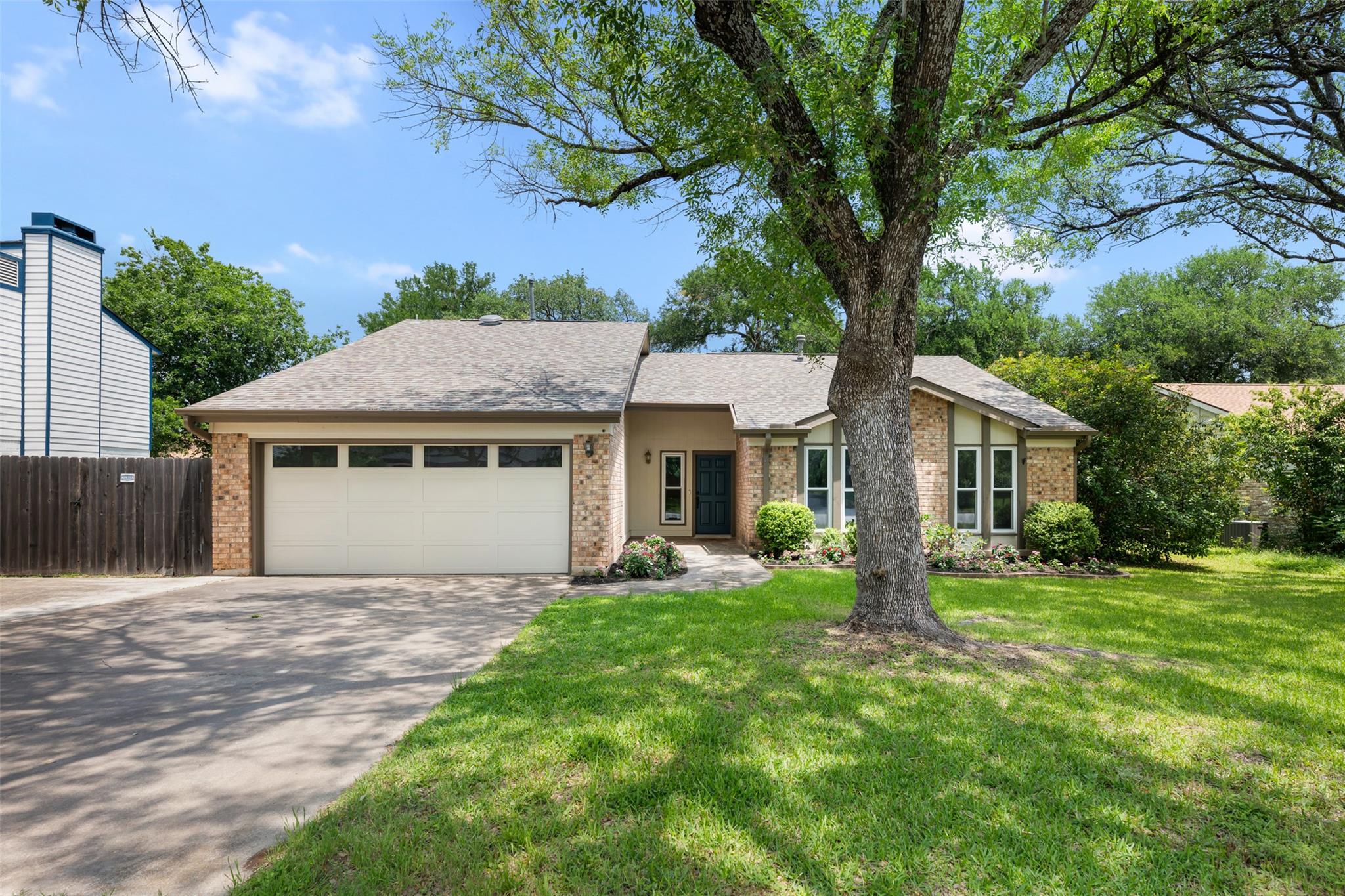 4306 Oak Creek Dr, Austin, TX 78727