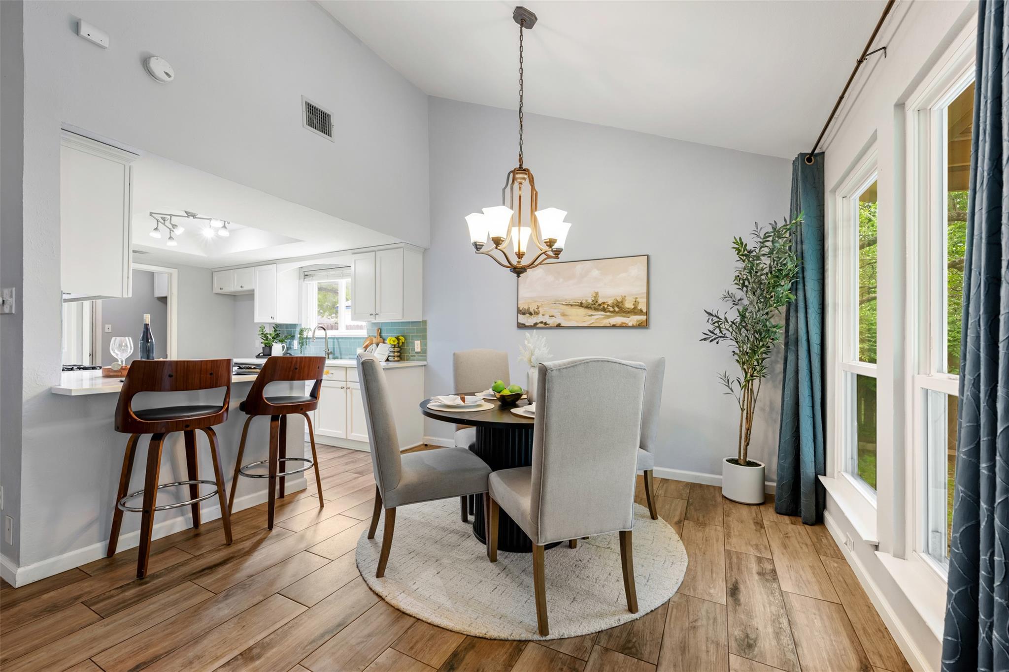 4306 Oak Creek Dr, Austin, TX 78727