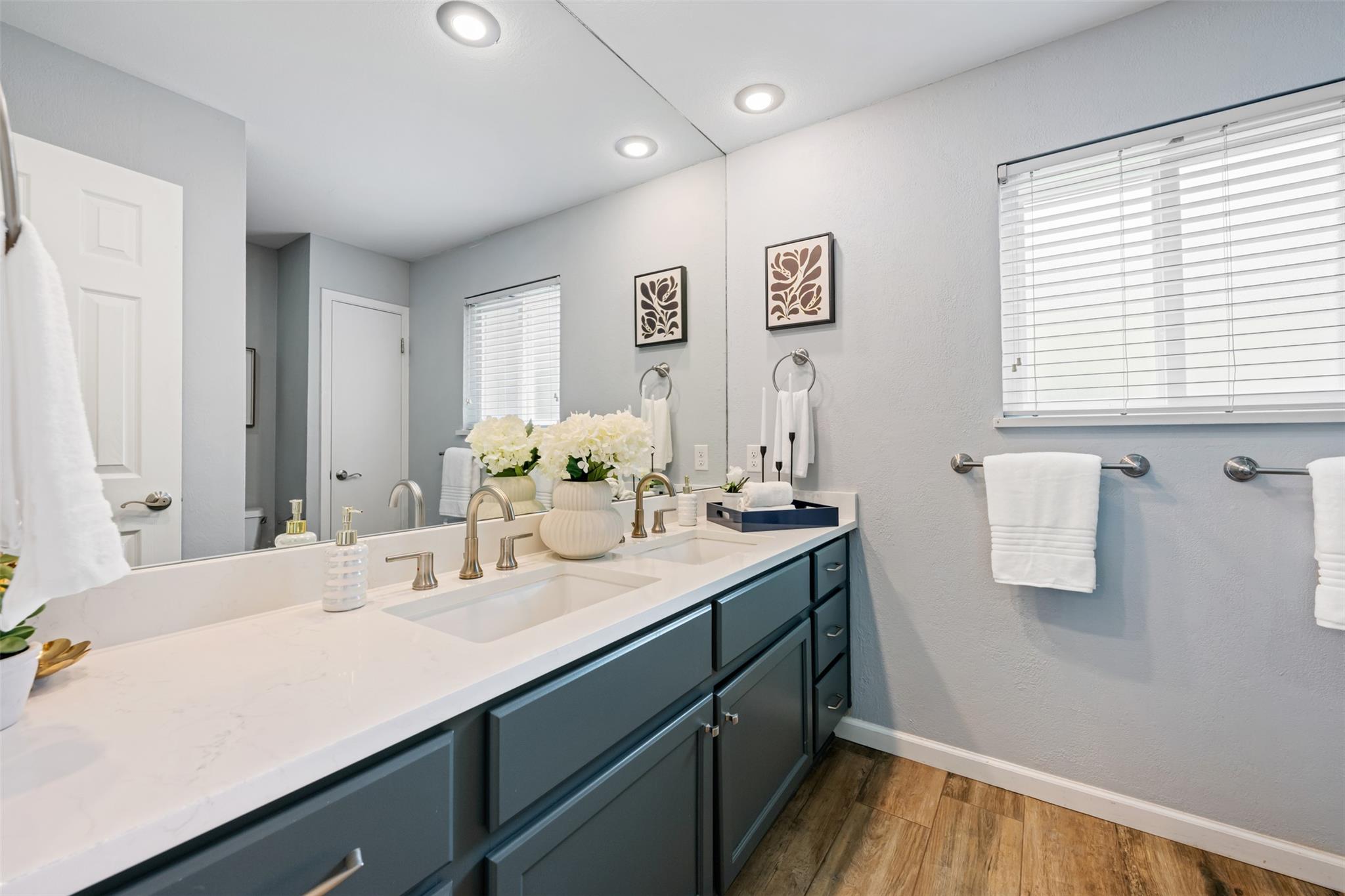 4306 Oak Creek Dr, Austin, TX 78727